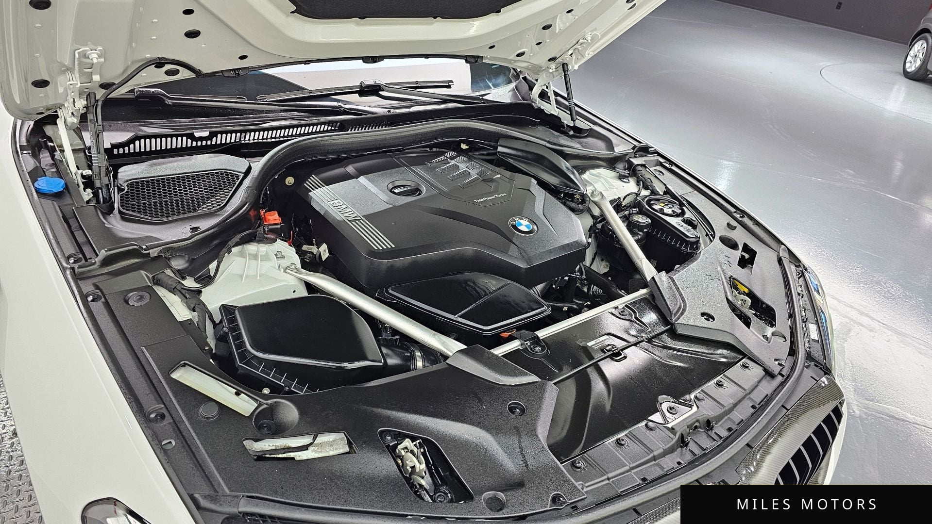 BMW 5 Series (G30) 2023 — миниатюра 6