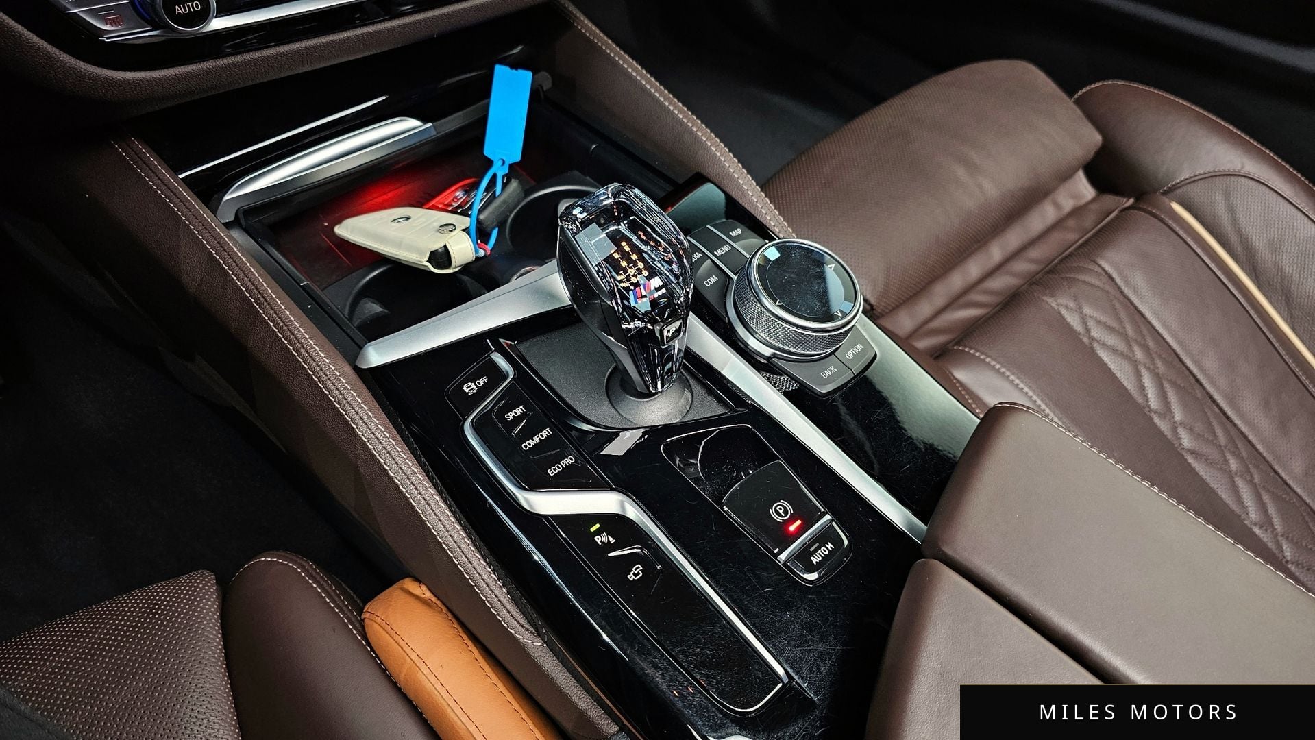 BMW 5 Series (G30) 2023 — миниатюра 9