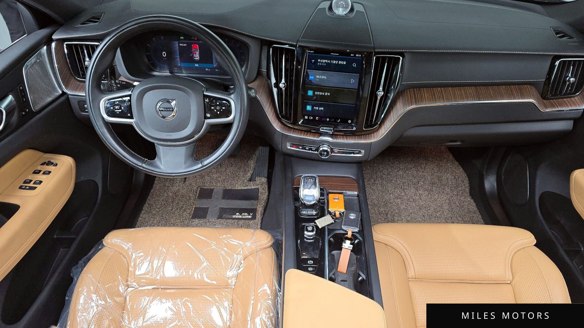Volvo XC60 2022 — миниатюра 7