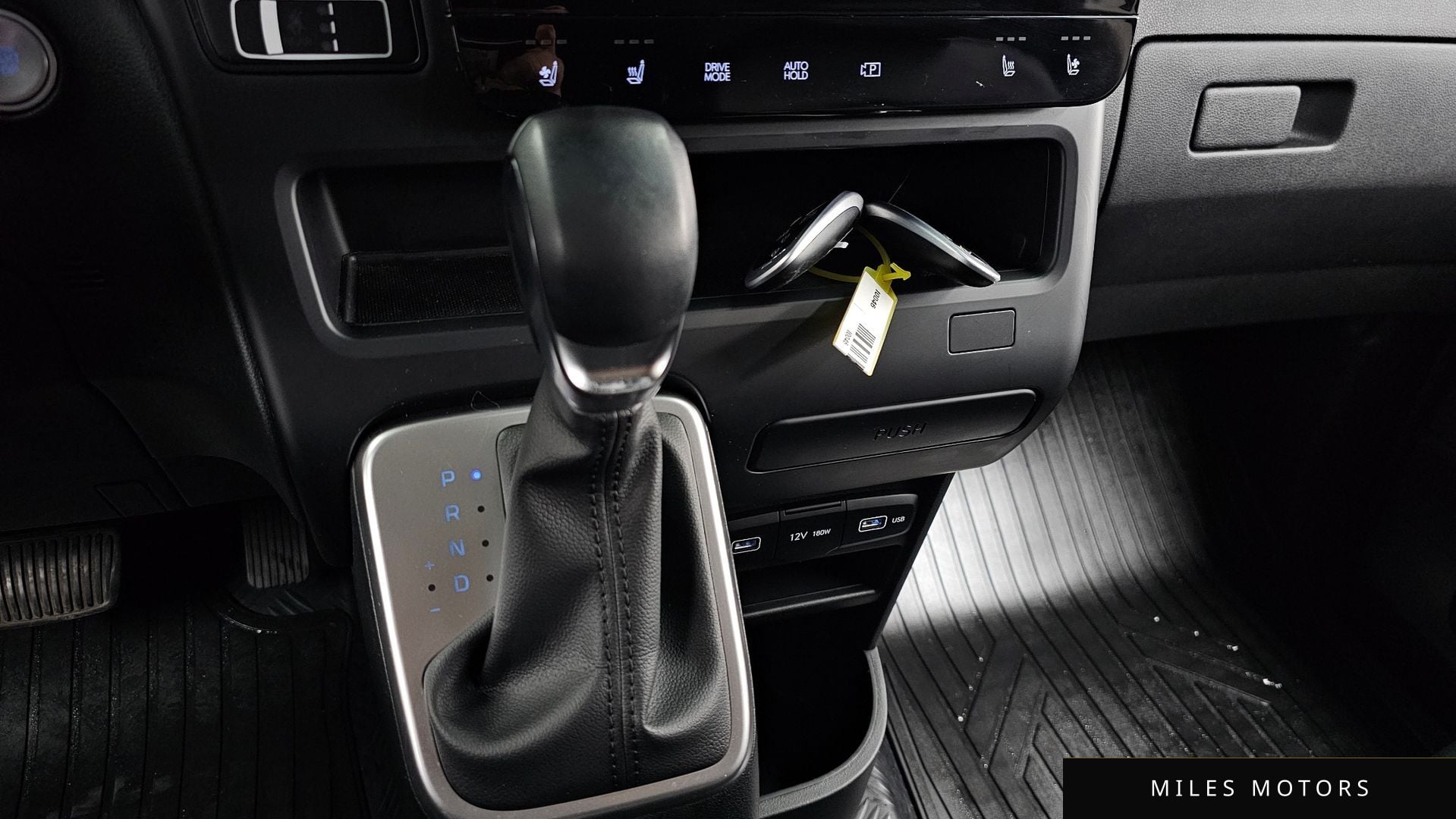Hyundai Staria 2022 — миниатюра 9