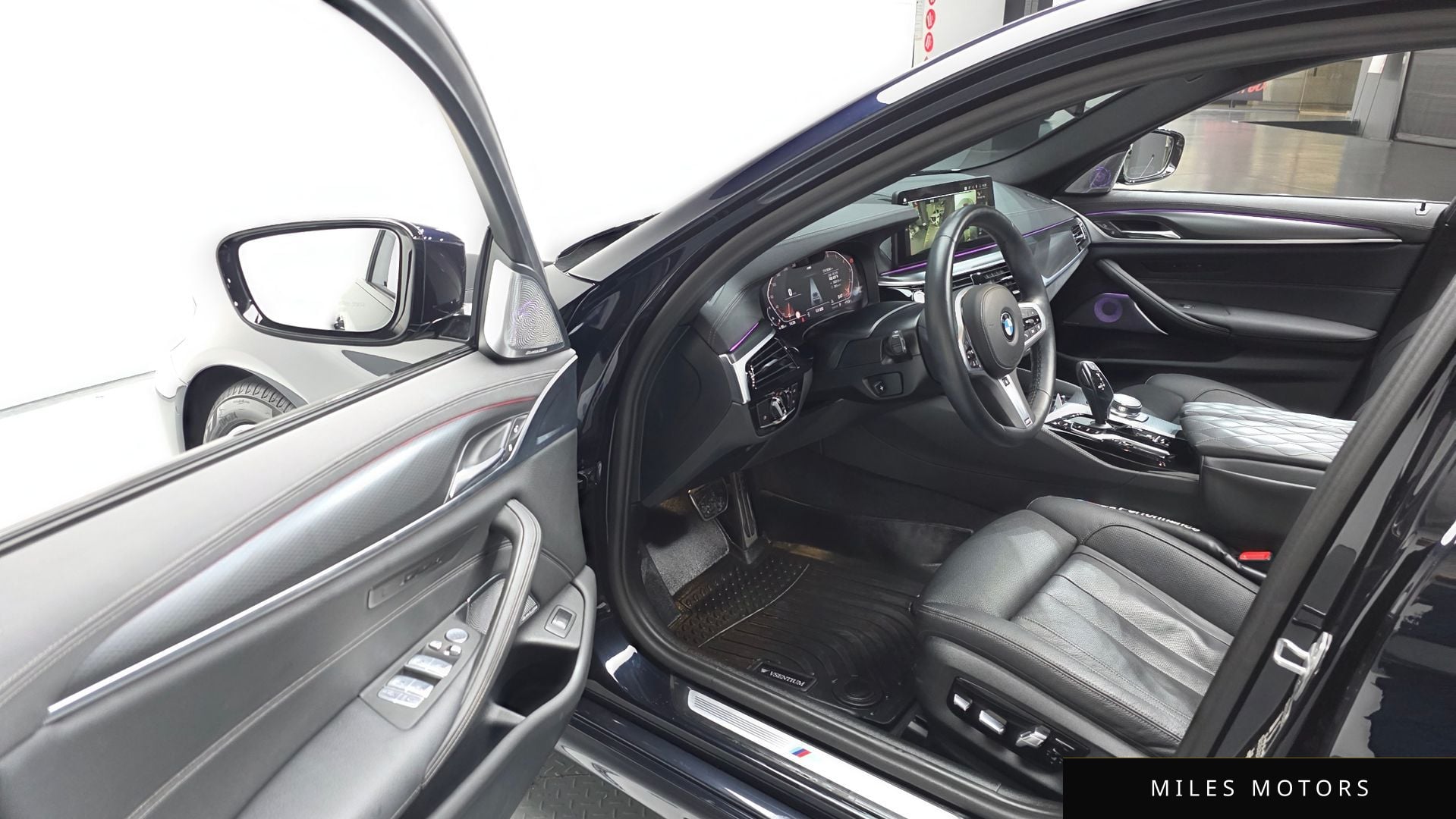 BMW 5 Series (G30) 2023 — миниатюра 11