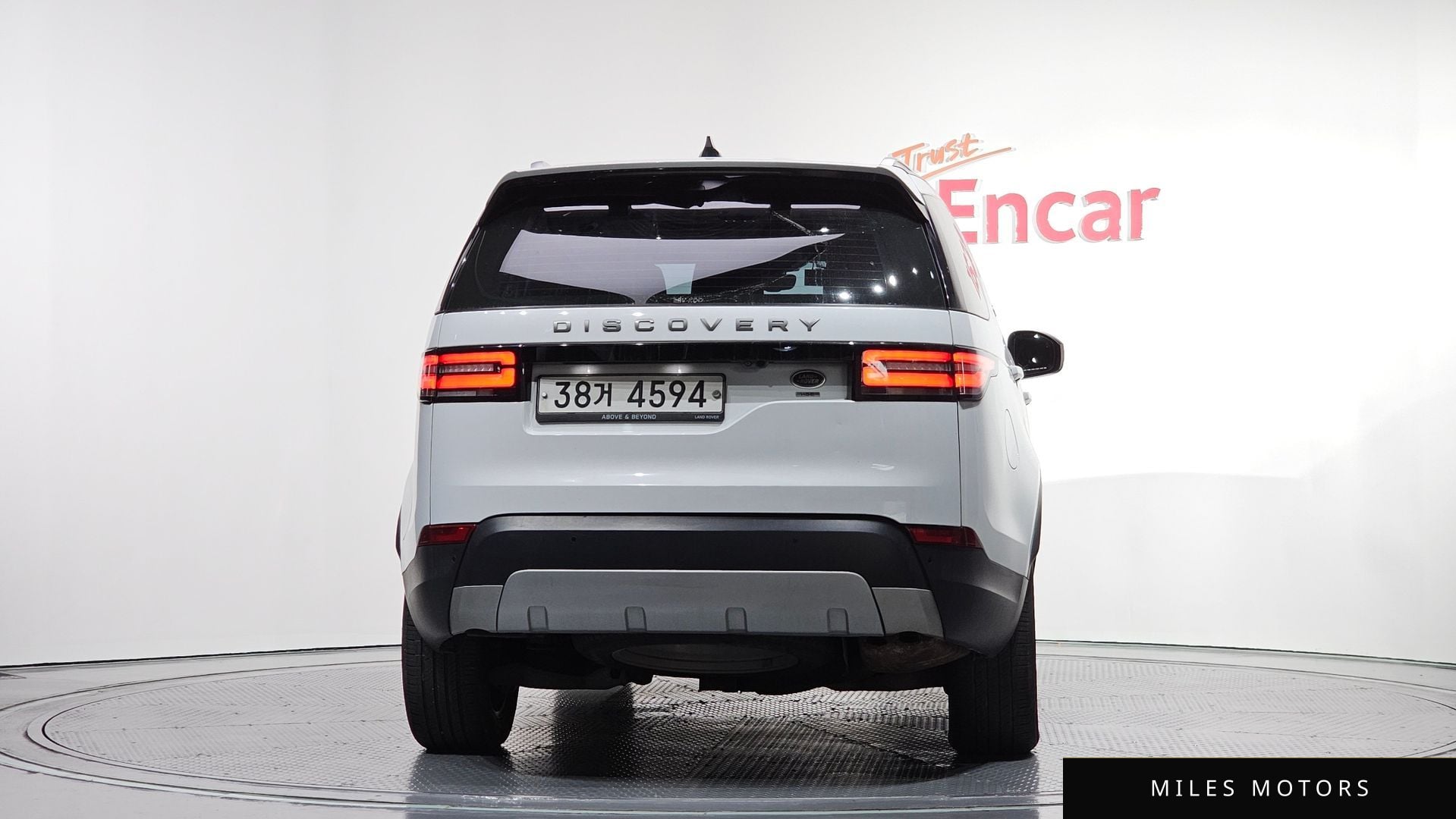 Land Rover Discovery 2017 — миниатюра 4