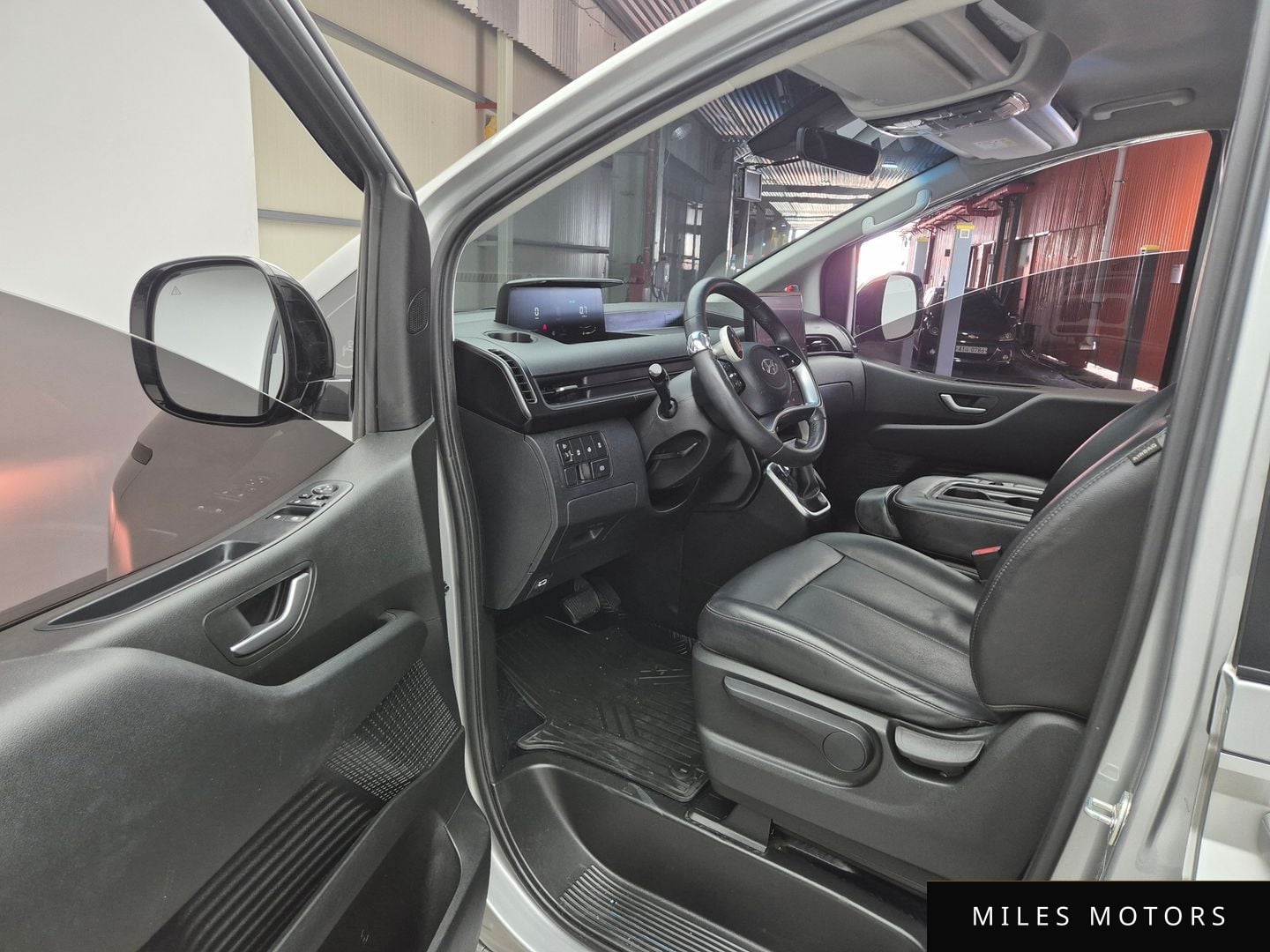 Hyundai Staria 2023 — миниатюра 12