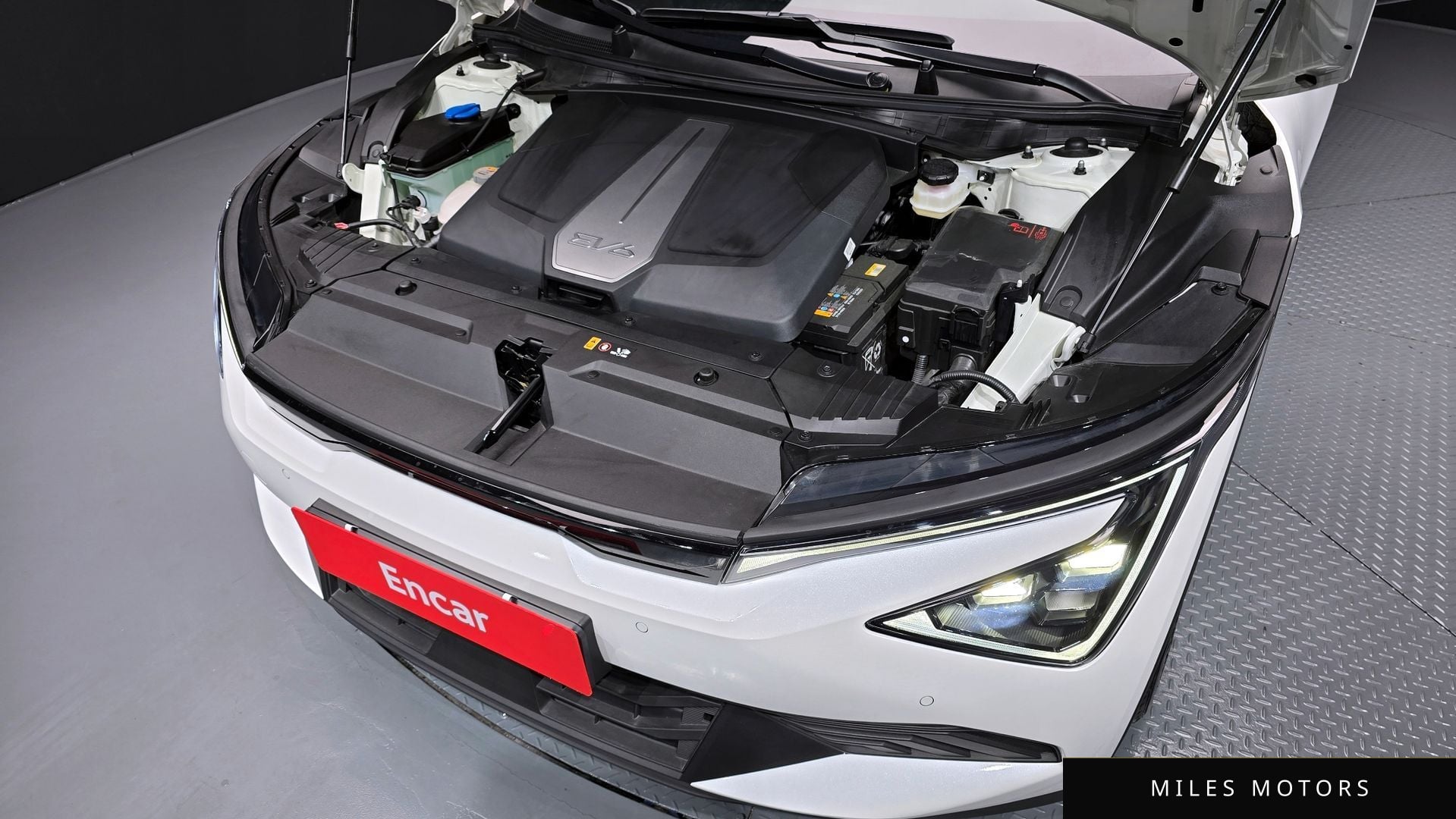 Kia EV6 2025 — миниатюра 6