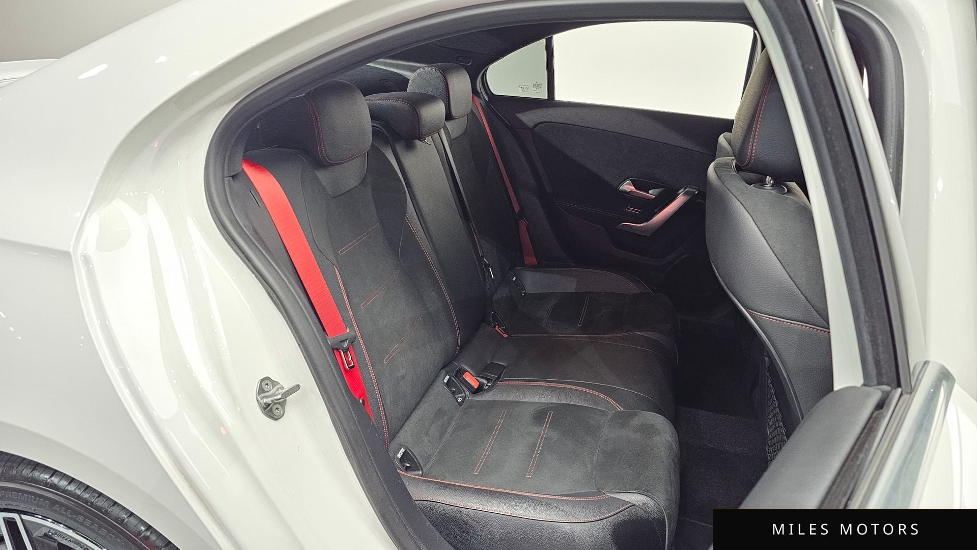 Mercedes-Benz A-Class W177 2020 — миниатюра 12