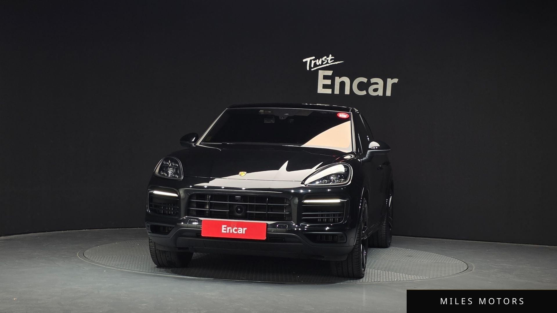 Porsche Cayenne 2023 — миниатюра 3