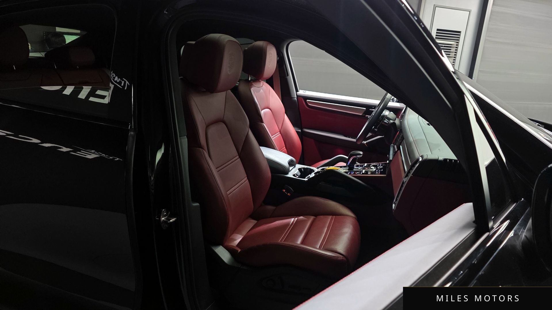 Porsche Cayenne 2023 — миниатюра 12