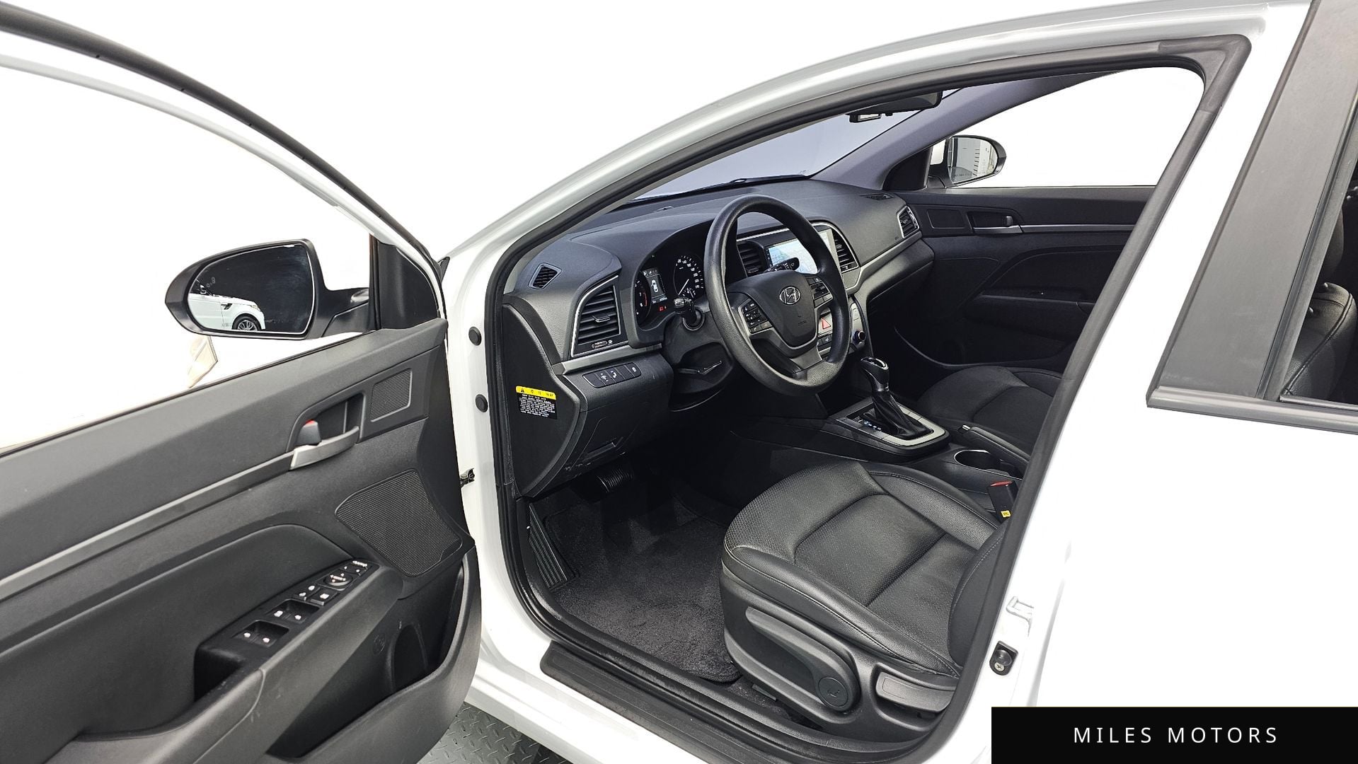 Hyundai AVANTE 2018 — миниатюра 11