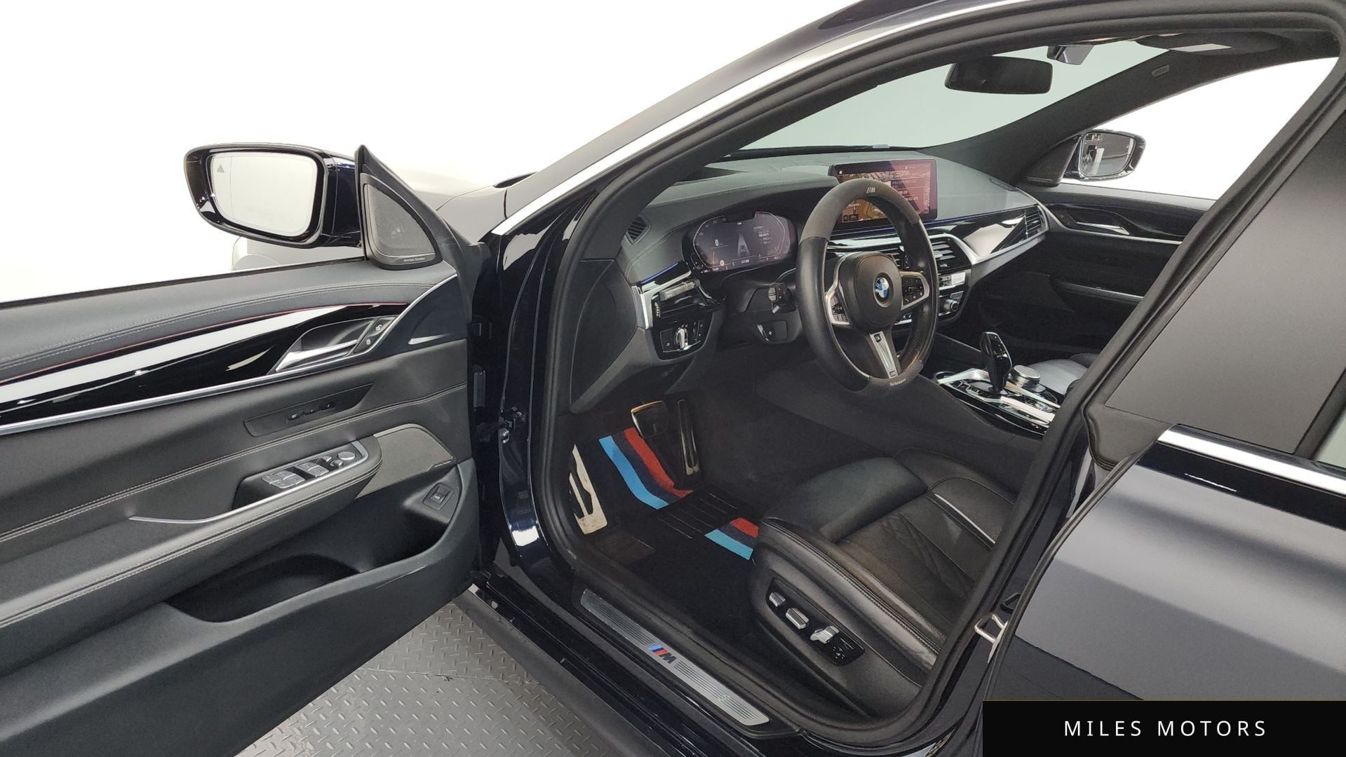 BMW 6 Series GT (G32) 2022 — миниатюра 10