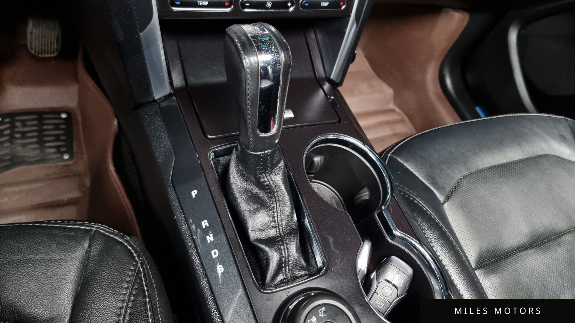 Ford Explorer 2016 — миниатюра 9