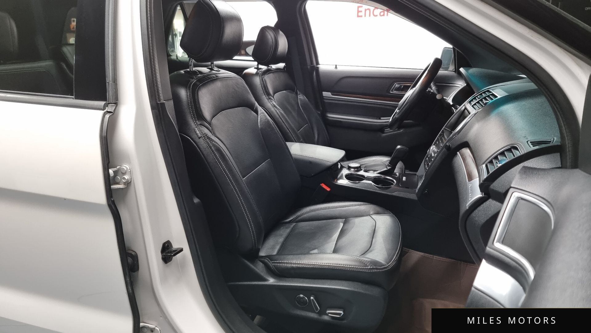 Ford Explorer 2016 — миниатюра 10