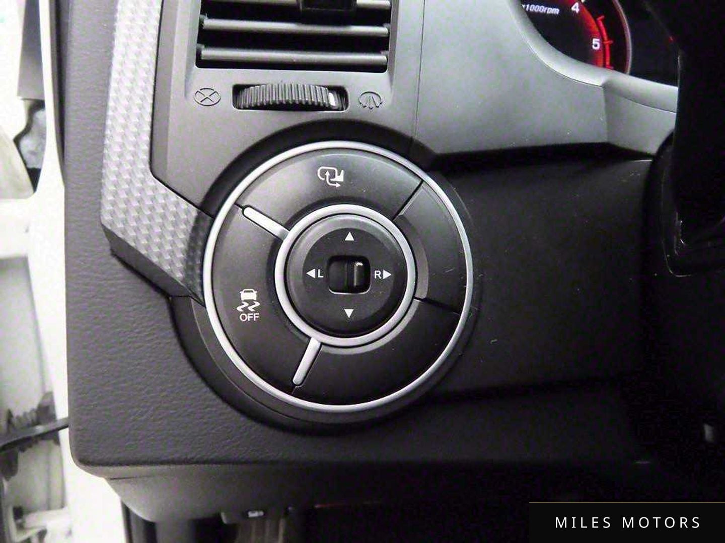 KG Mobility KORANDO 2016 — миниатюра 12