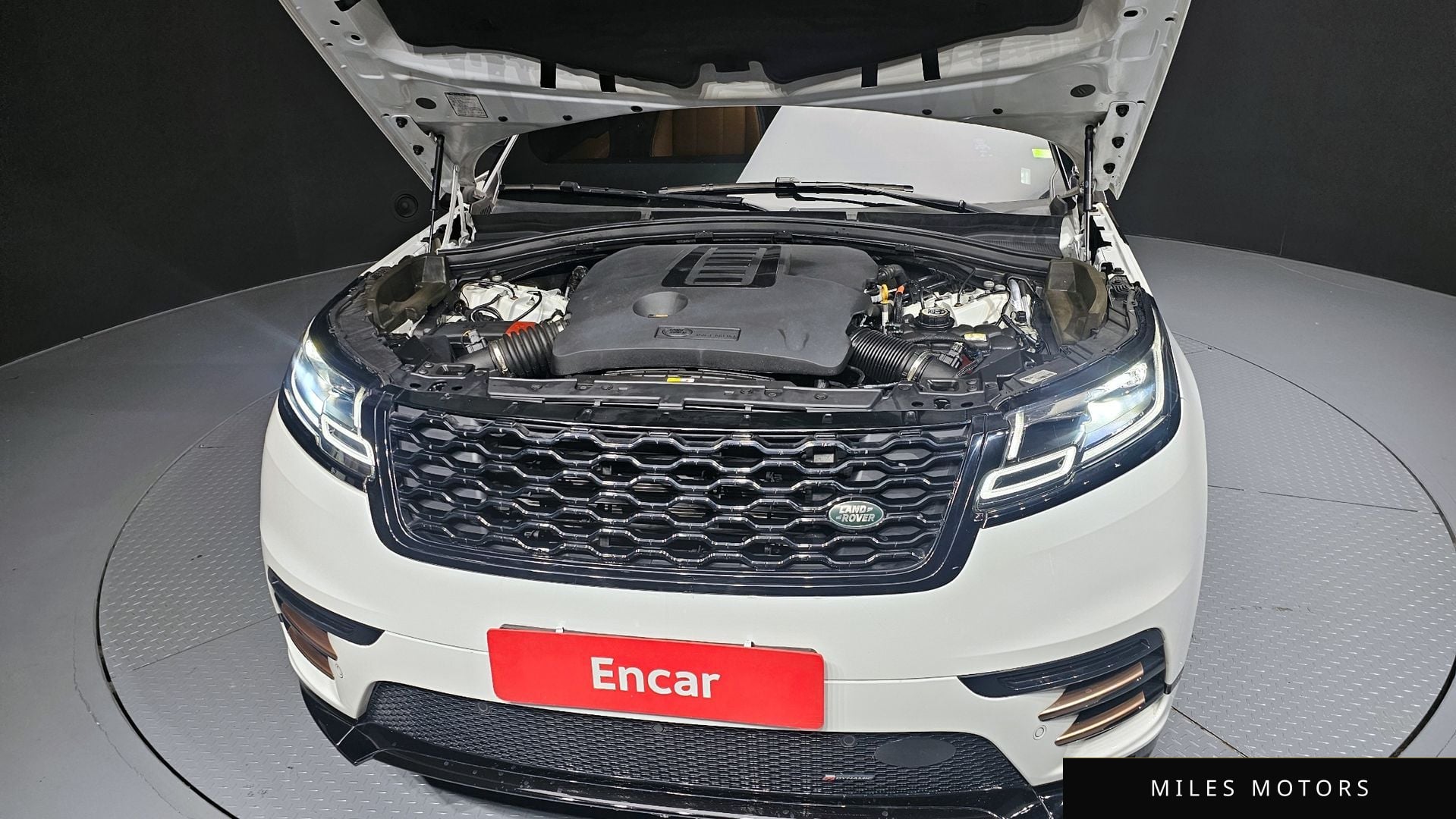 Land Rover Range Rover Velar 2023 — миниатюра 6