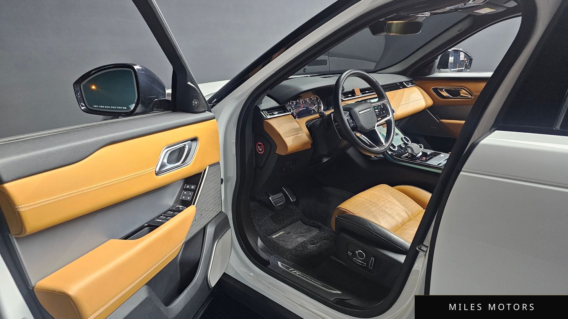Land Rover Range Rover Velar 2023 — миниатюра 11