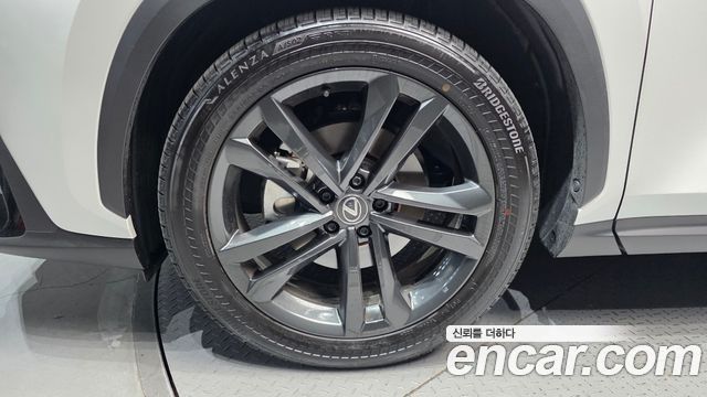 Лексус NX350h 2024 — миниатюра 5