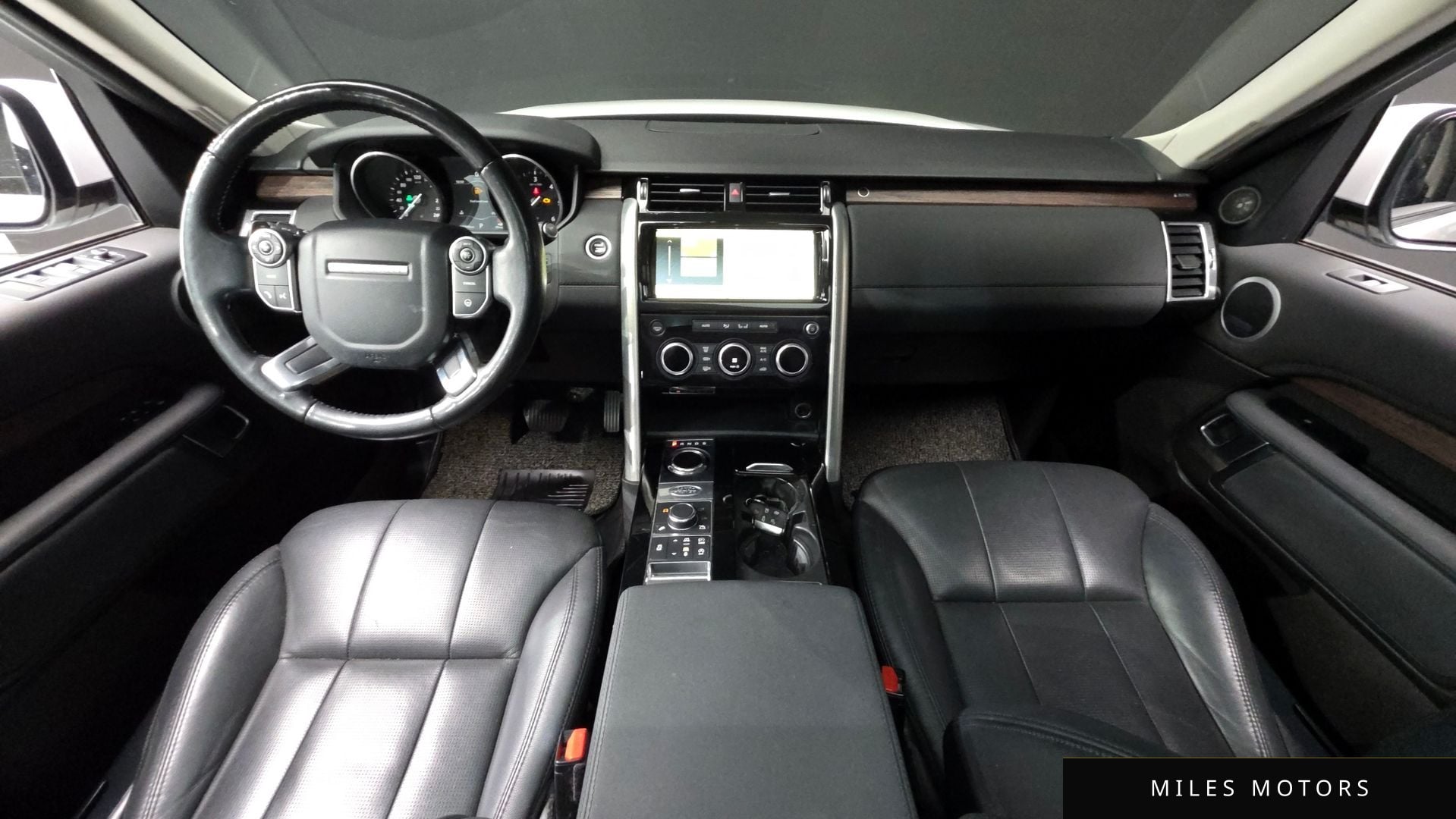 Land Rover Discovery 2017 — миниатюра 7