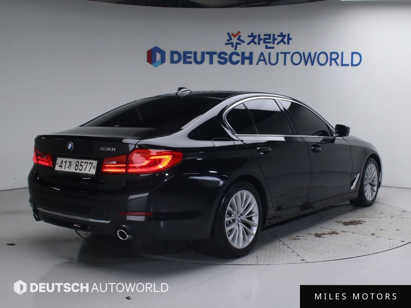 BMW 5 Series (G30) 2019 — миниатюра 3