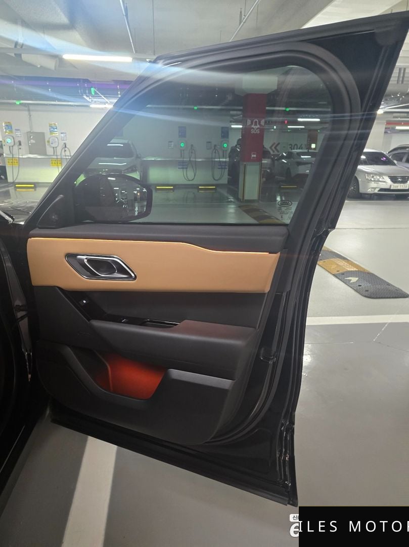 Land Rover Range Rover Velar 2025 — миниатюра 10