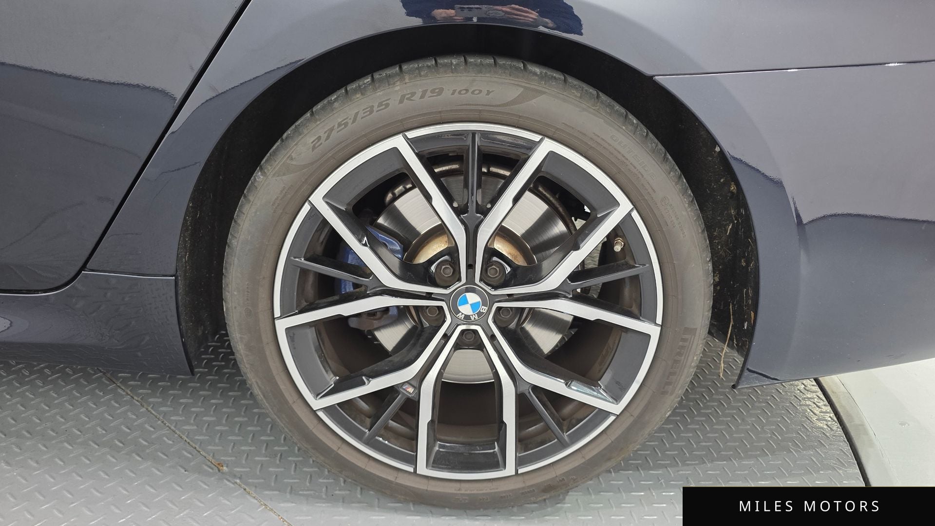 BMW 5 Series (G30) 2021 — миниатюра 5