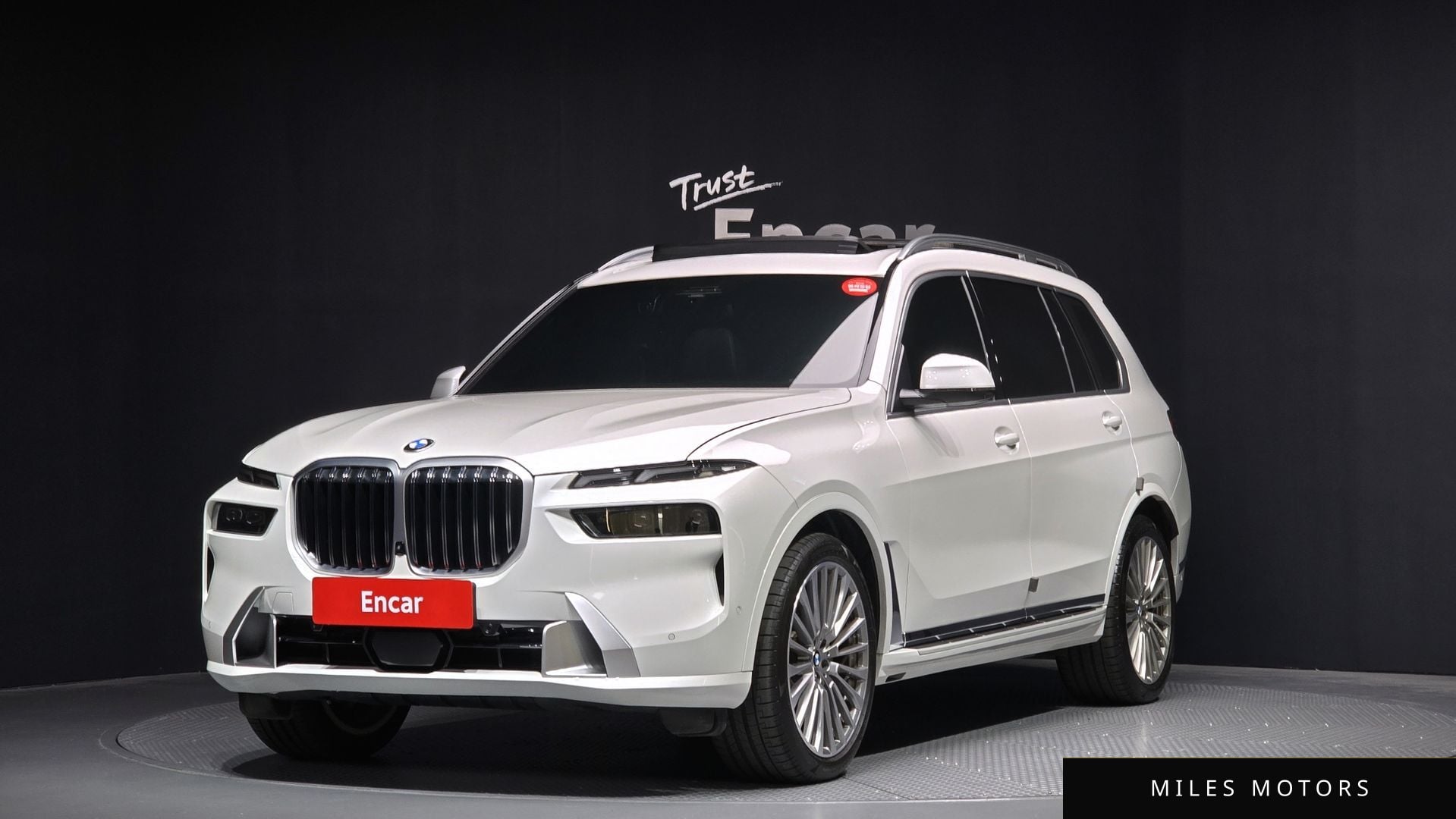 BMW X7 (G07) 2025 — фото 1 из 12