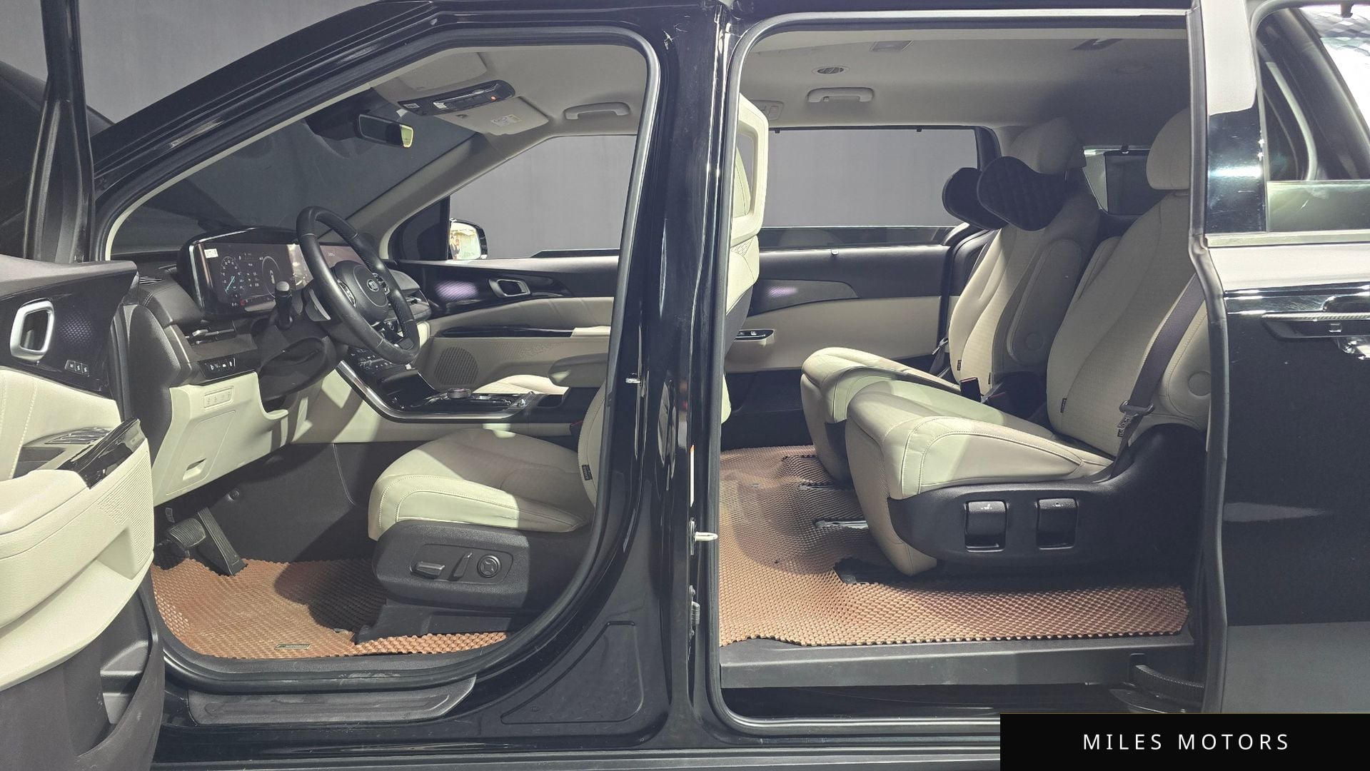 Kia Carnival 2021 — миниатюра 10