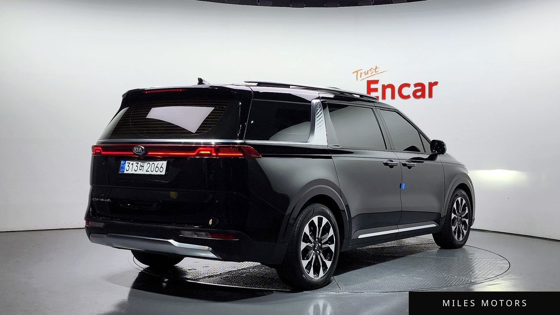Kia Carnival 2021 — миниатюра 2
