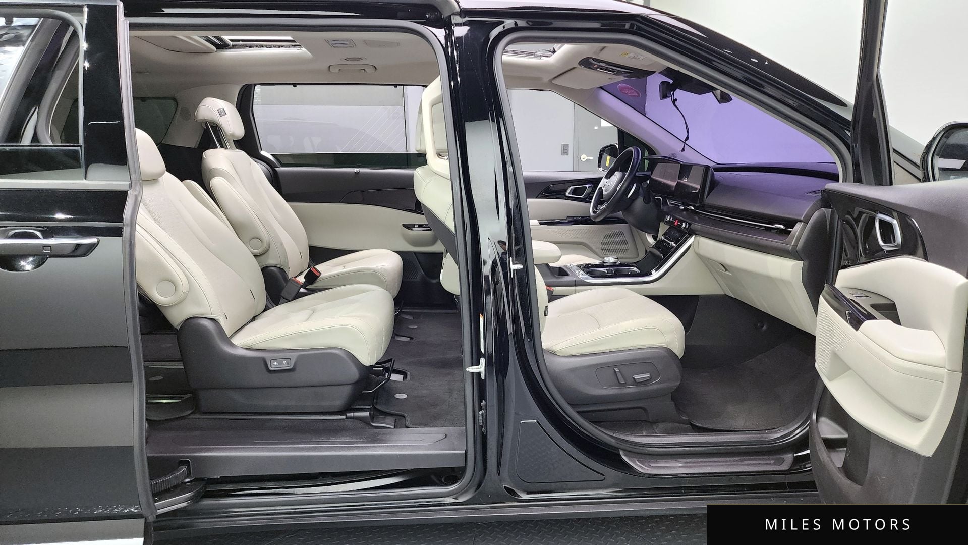 Kia Carnival 2021 — миниатюра 11