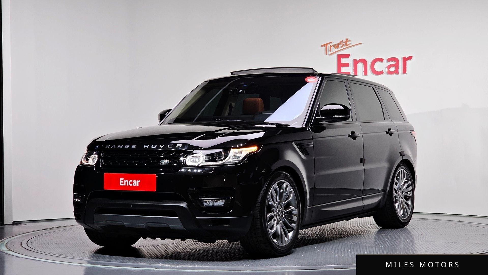 Land Rover Range Rover Sport 2017 — фото 1 из 12