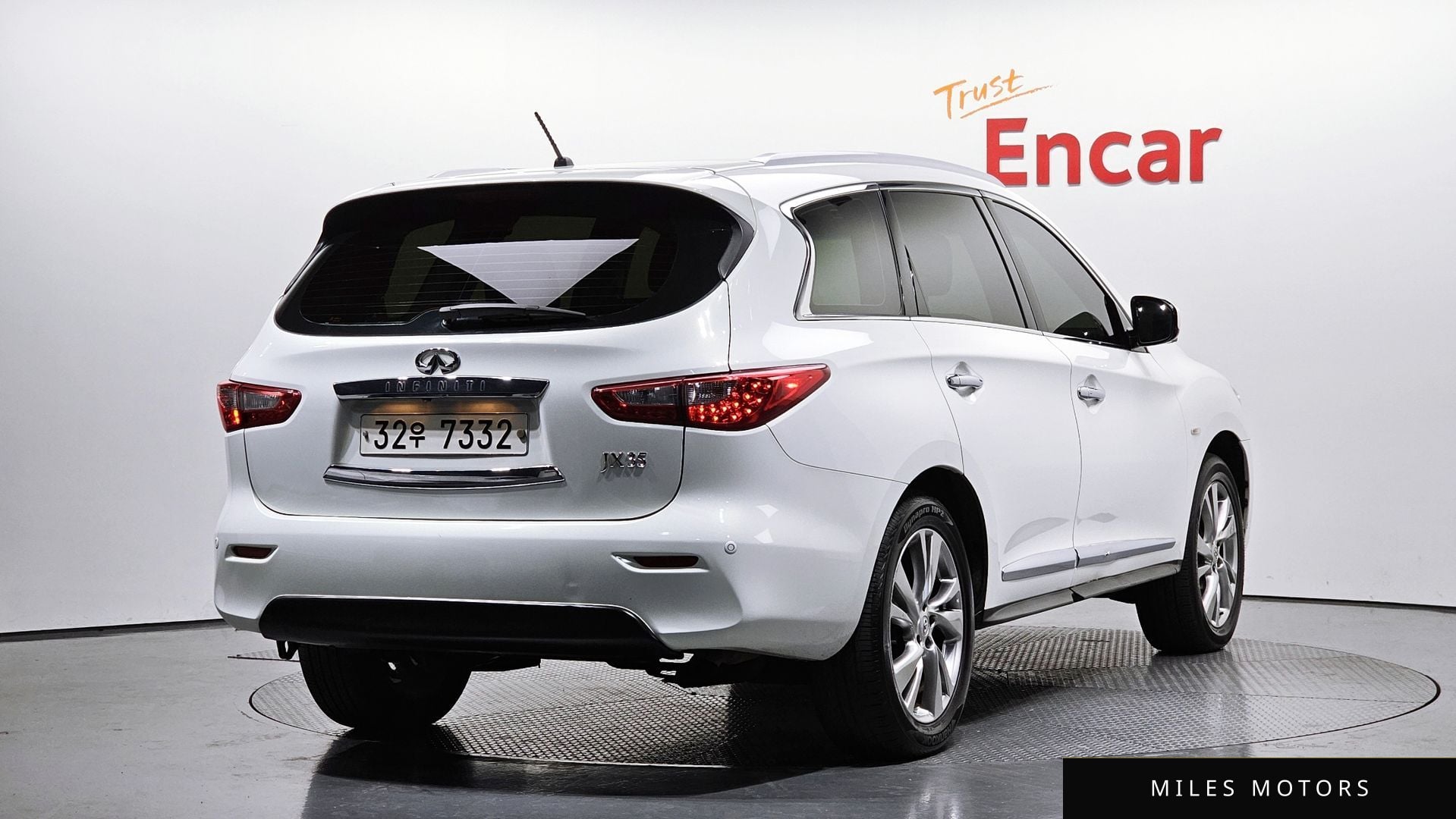 Infiniti JX35 2013 — миниатюра 2