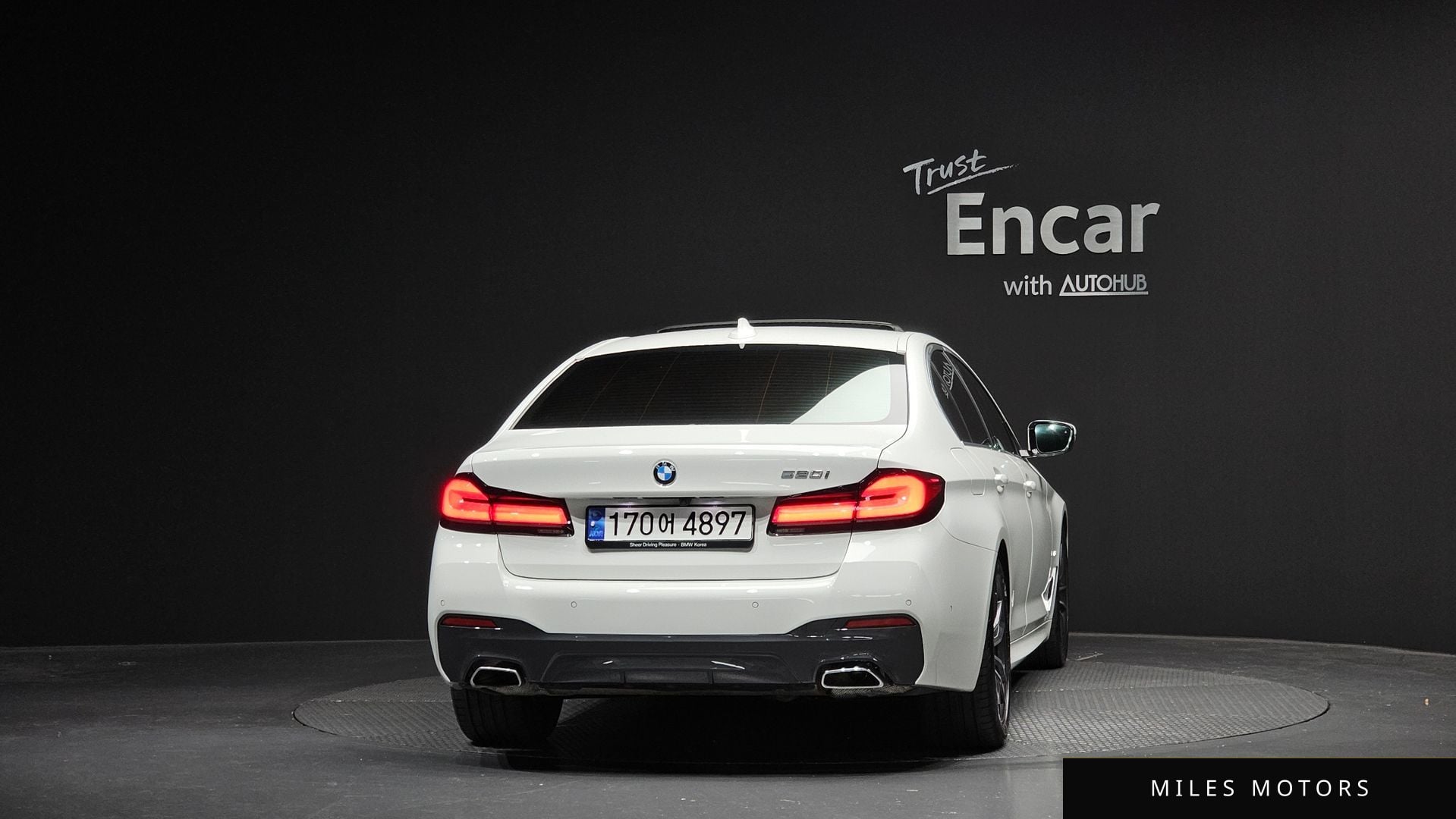 BMW 5 Series (G30) 2023 — миниатюра 4