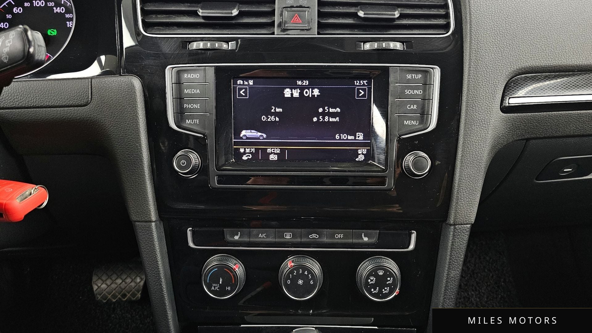 Volkswagen 골프 2015 — миниатюра 14
