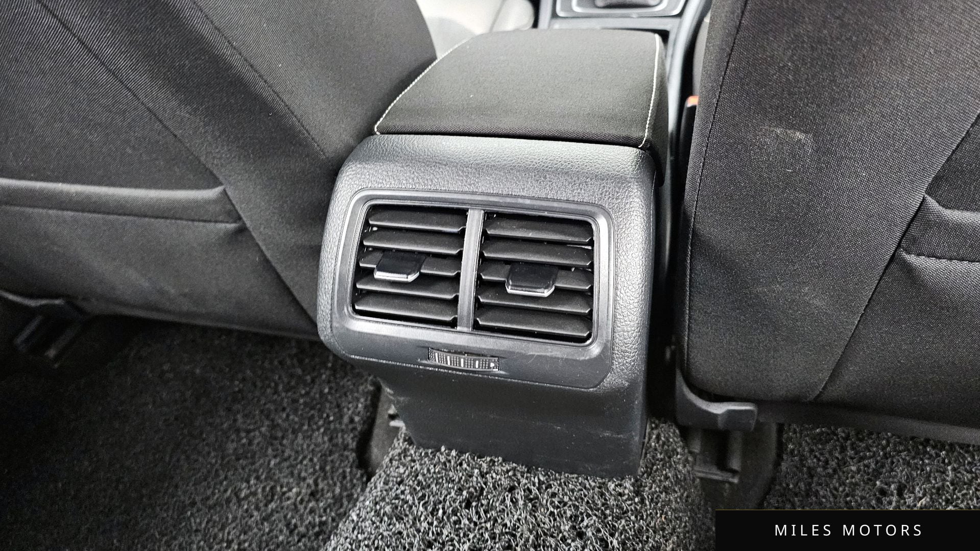 Volkswagen 골프 2015 — миниатюра 19