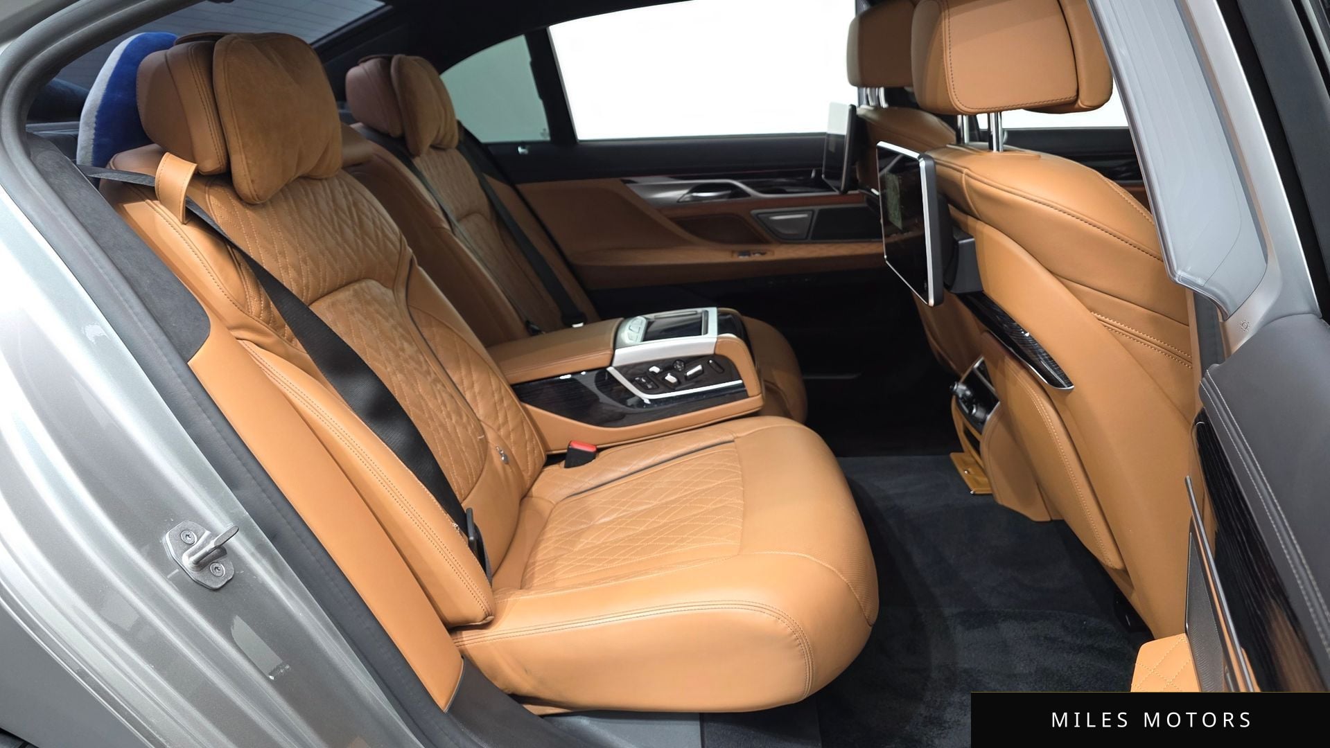 BMW 7 Series (G11) 2021 — миниатюра 10
