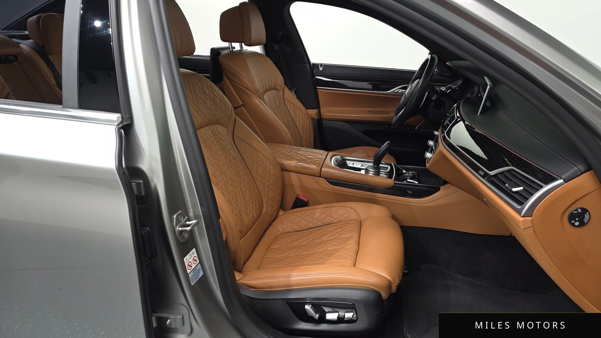 BMW 7 Series (G11) 2021 — миниатюра 11