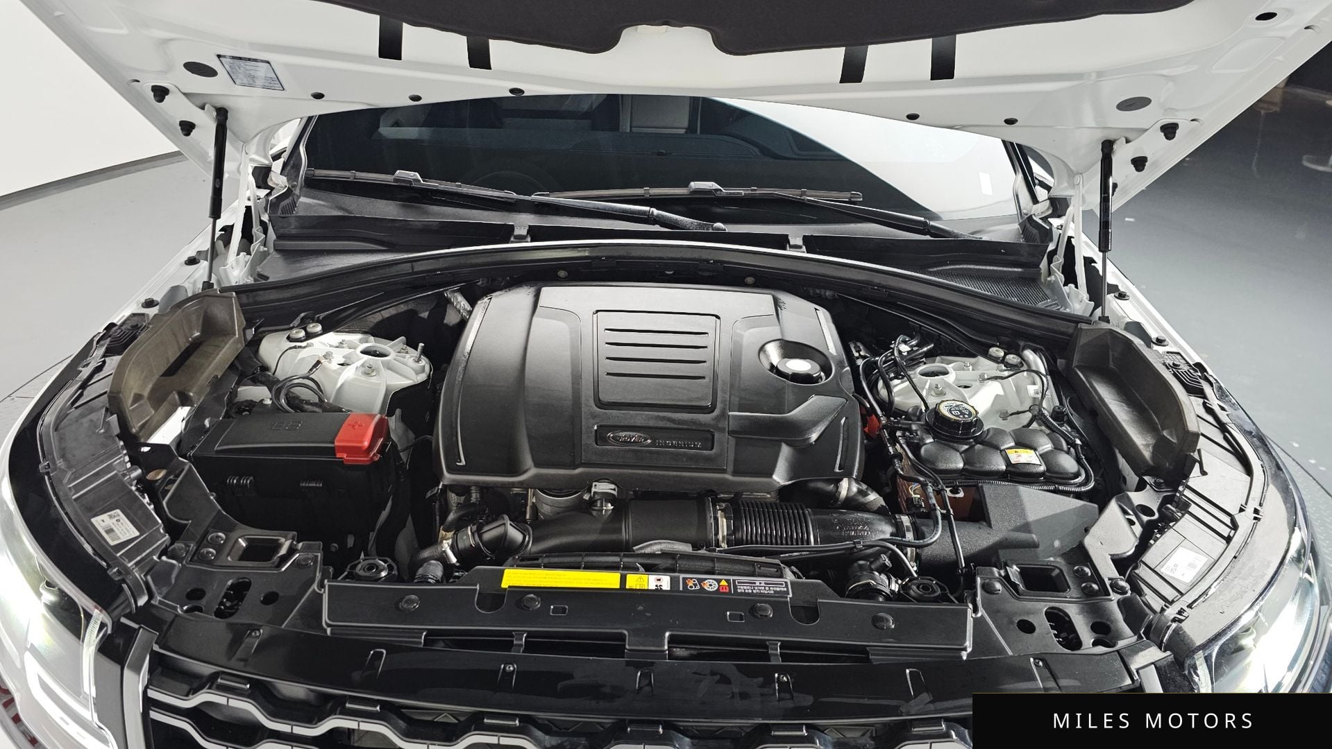 Land Rover Range Rover Velar 2023 — миниатюра 6