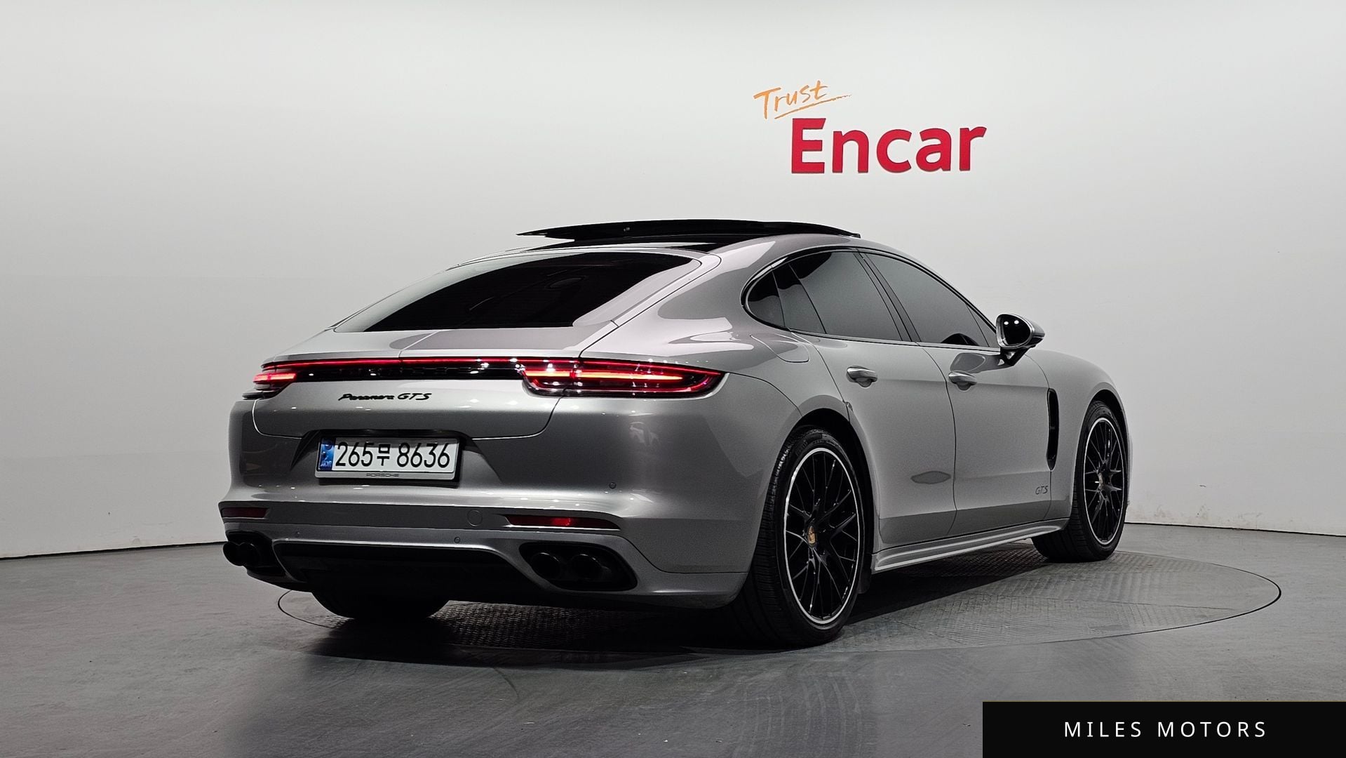 Porsche Panamera 2020 — миниатюра 2