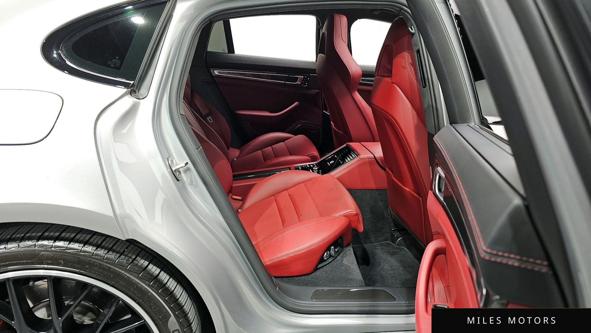 Porsche Panamera 2020 — миниатюра 12