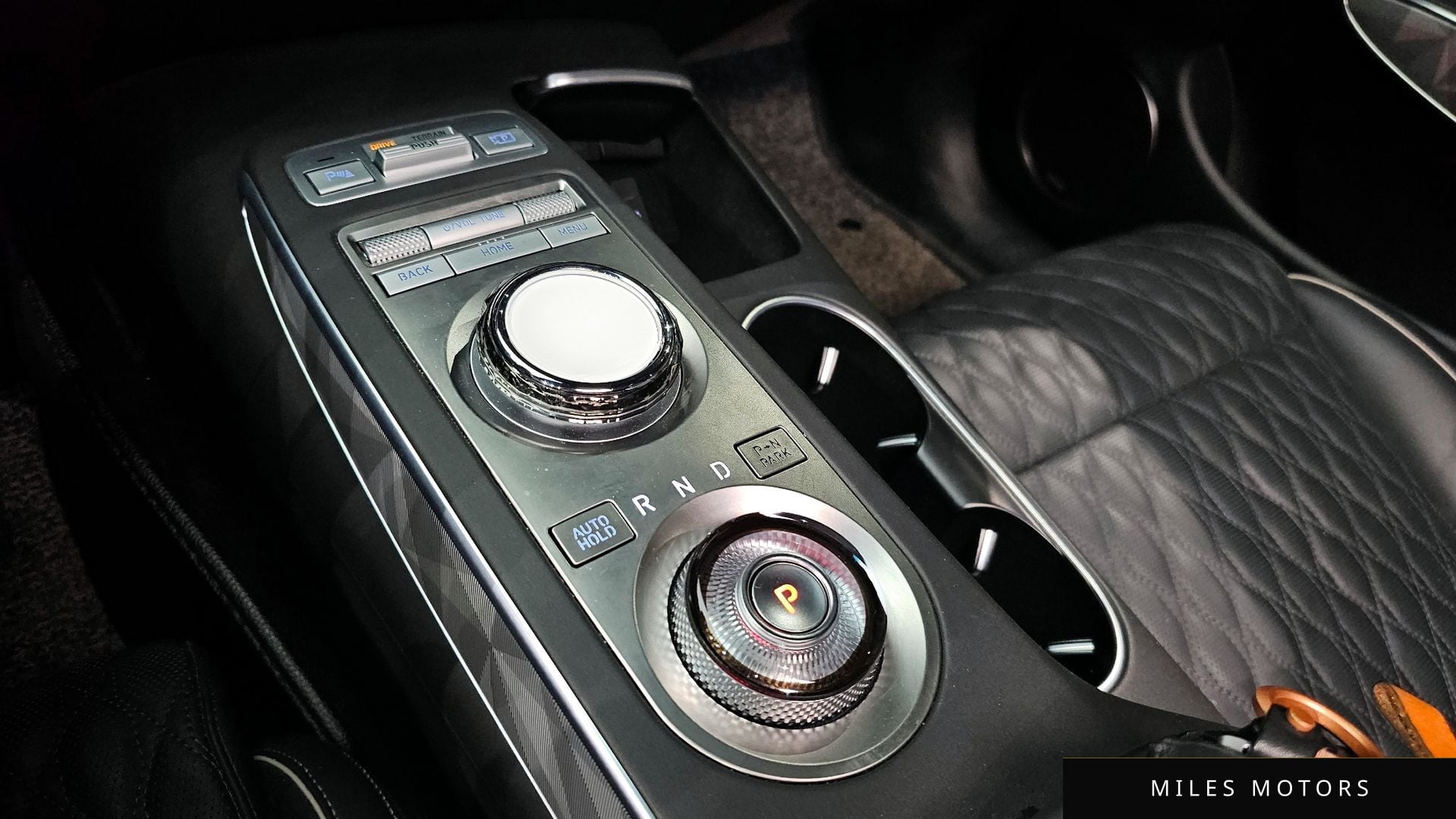 Genesis GV70 2024 — миниатюра 9