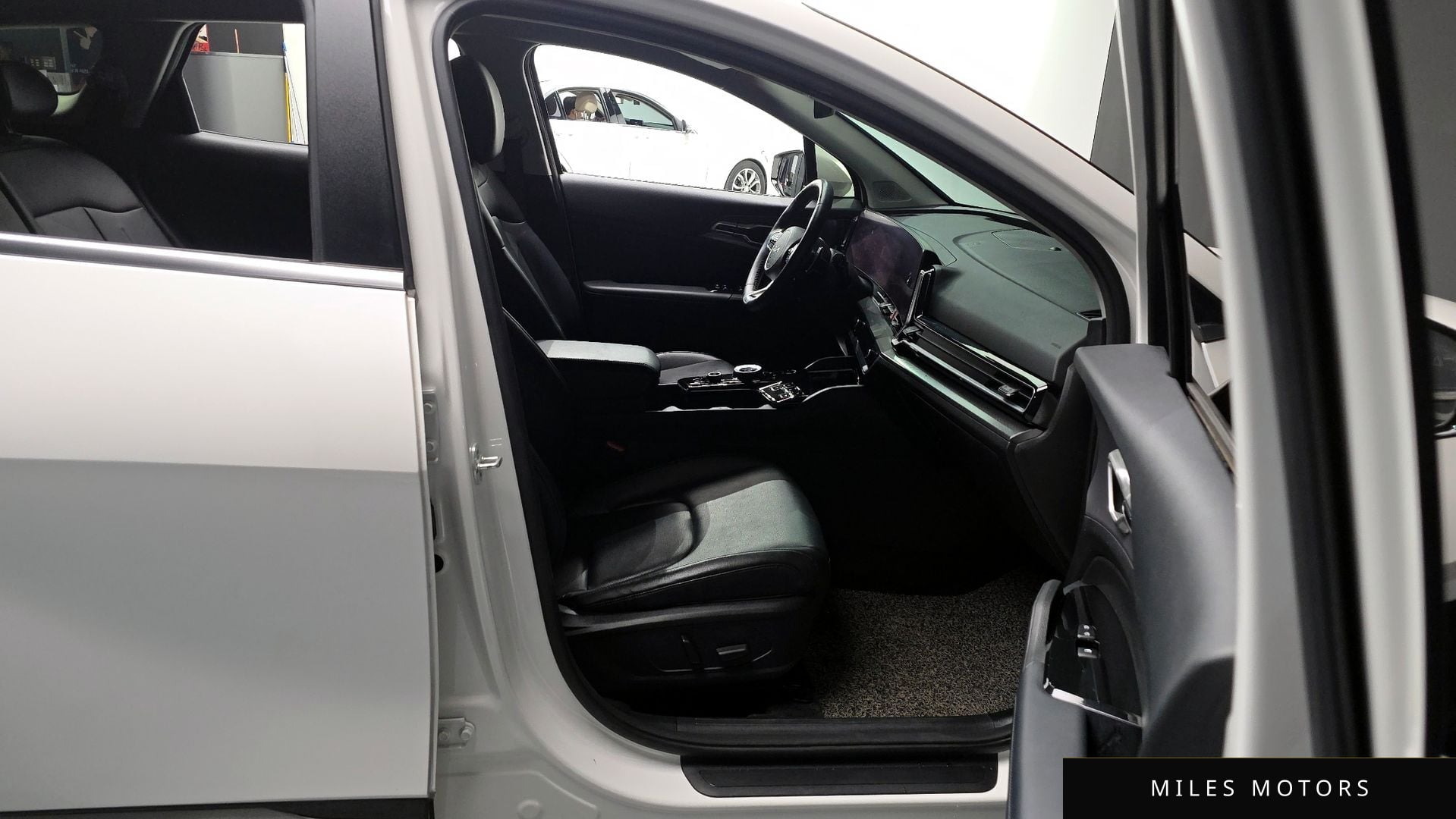 Kia Sportage 2022 — миниатюра 11