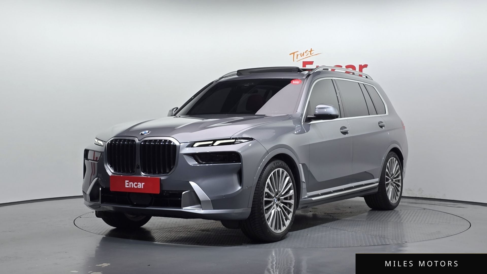 BMW X7 (G07) 2023 — фото 1 из 12