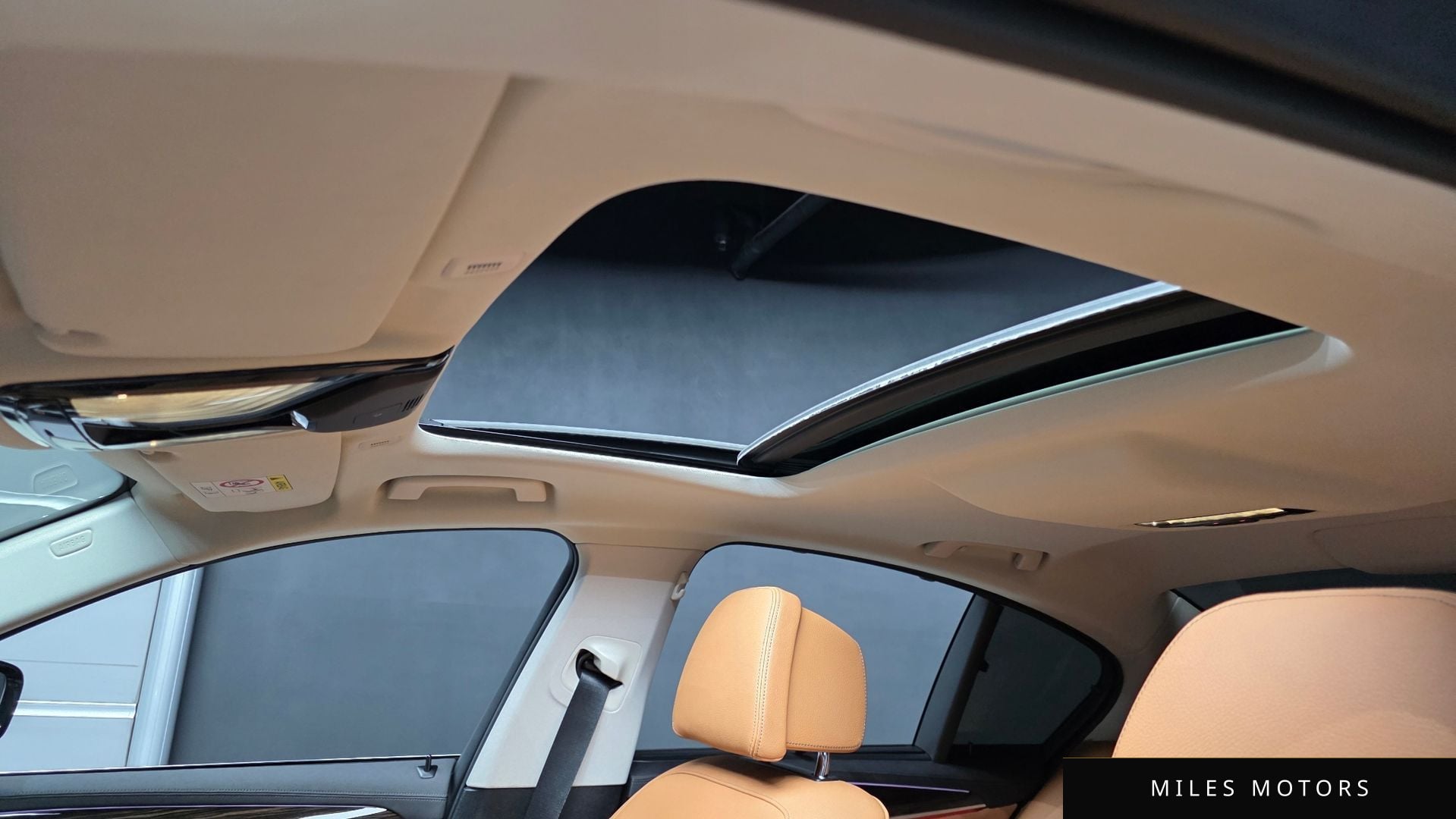 BMW 5 Series (G30) 2023 — миниатюра 19