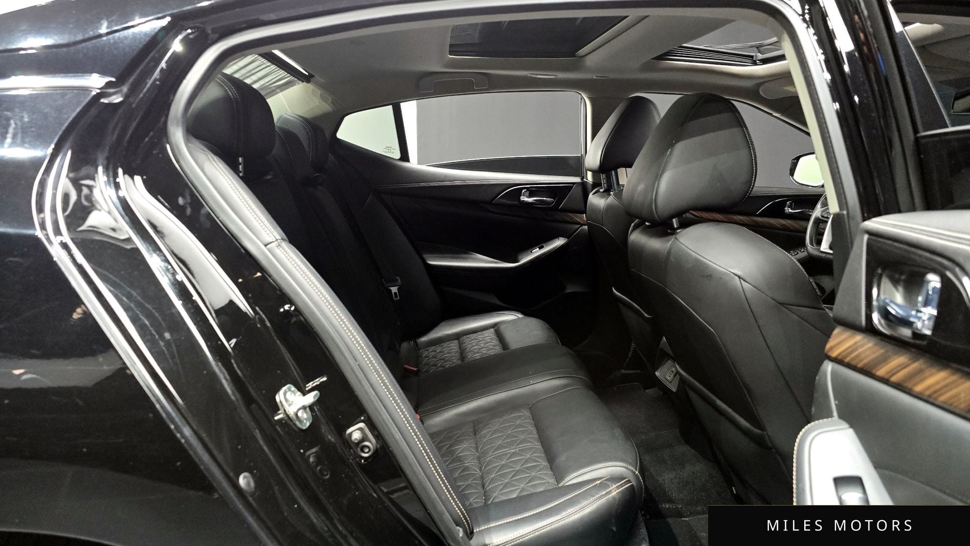 Nissan Maxima 2018 — миниатюра 12