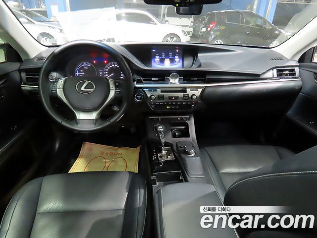 Лексус ES300h 2015 — миниатюра 5