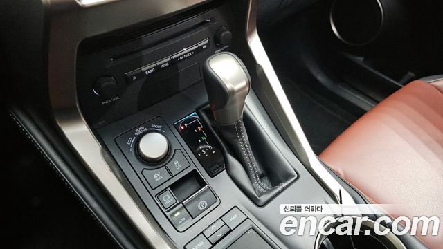 Лексус NX300h 2016 — миниатюра 9