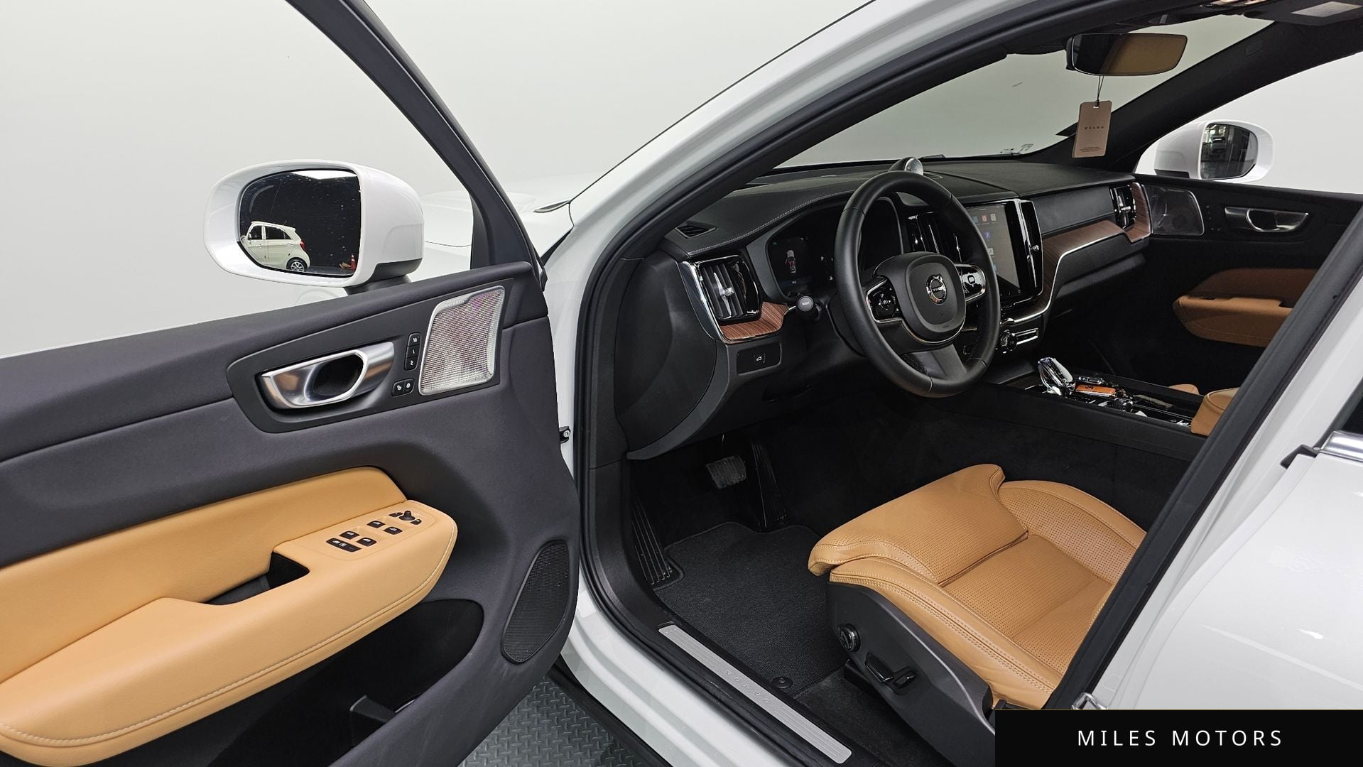 Volvo XC60 2024 — миниатюра 10