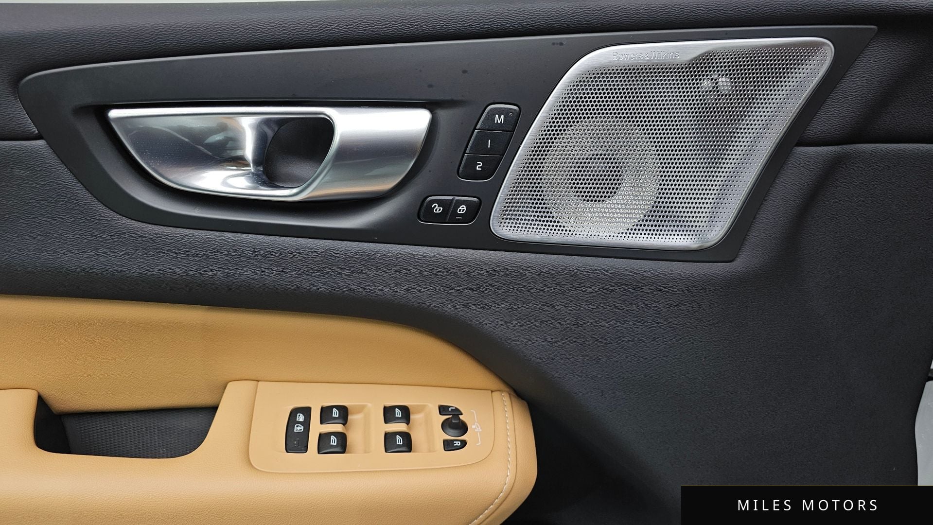 Volvo XC60 2024 — миниатюра 12