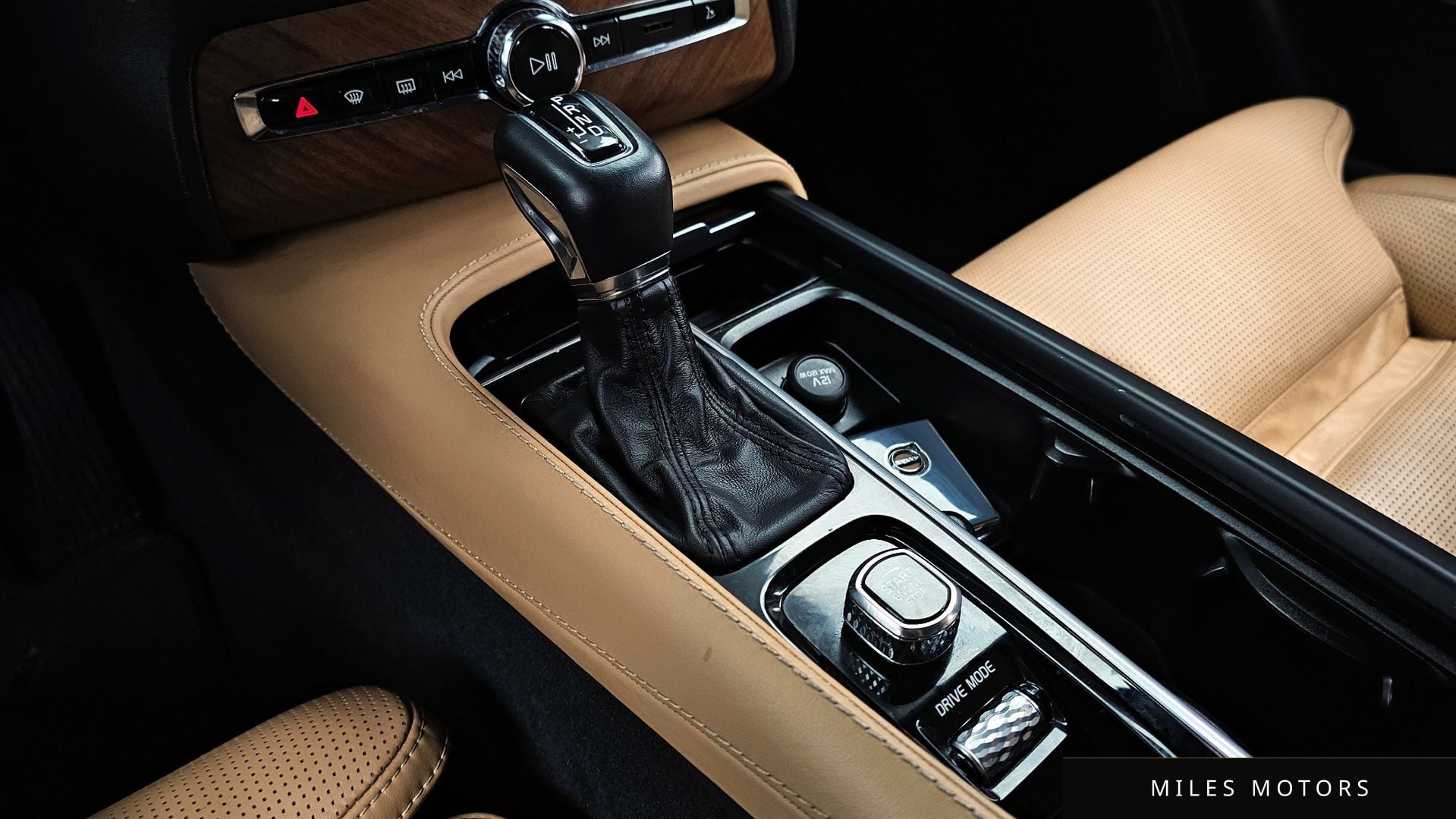 Volvo XC90 2019 — миниатюра 9
