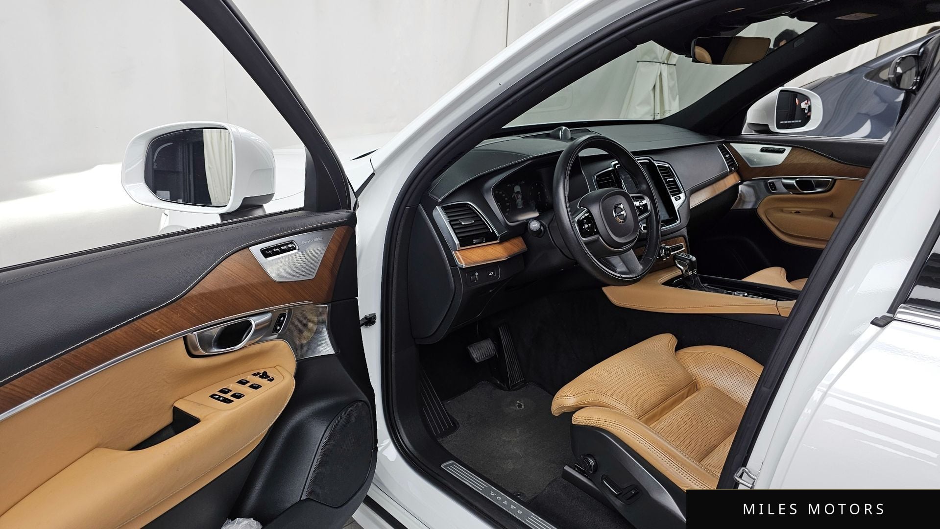 Volvo XC90 2019 — миниатюра 10