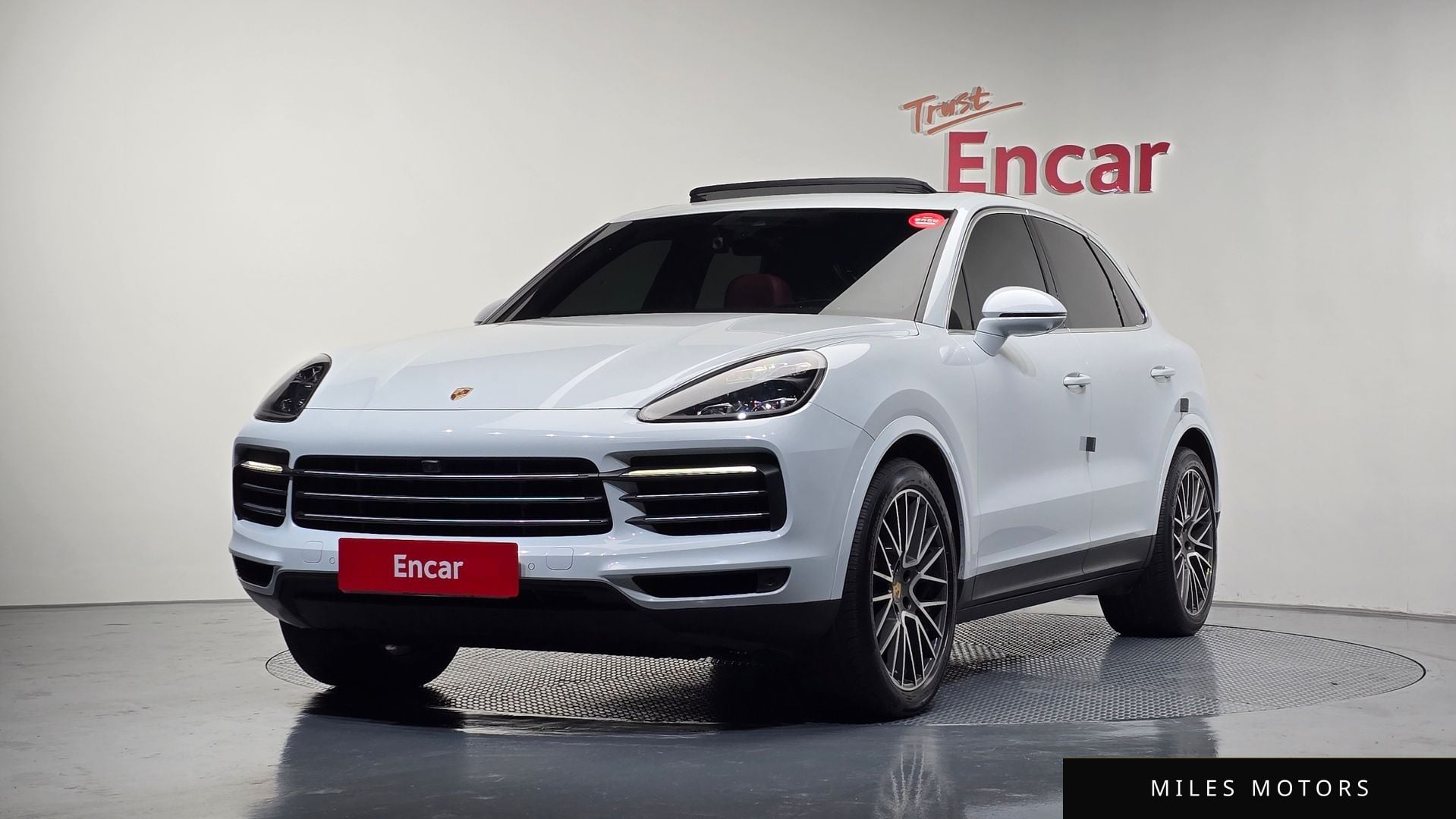 Porsche Cayenne 2021 — фото 1 из 12