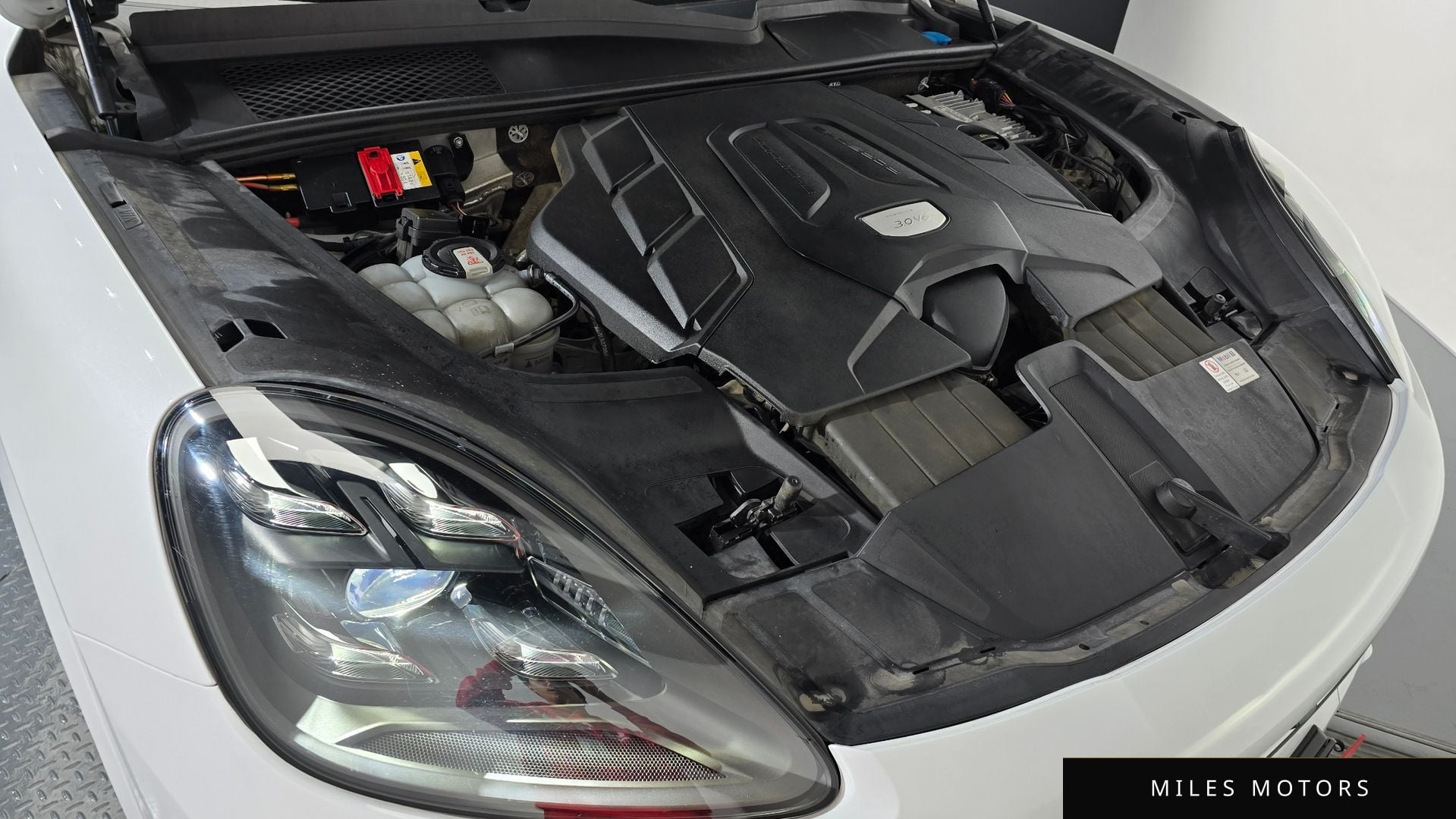 Porsche Cayenne 2021 — миниатюра 6